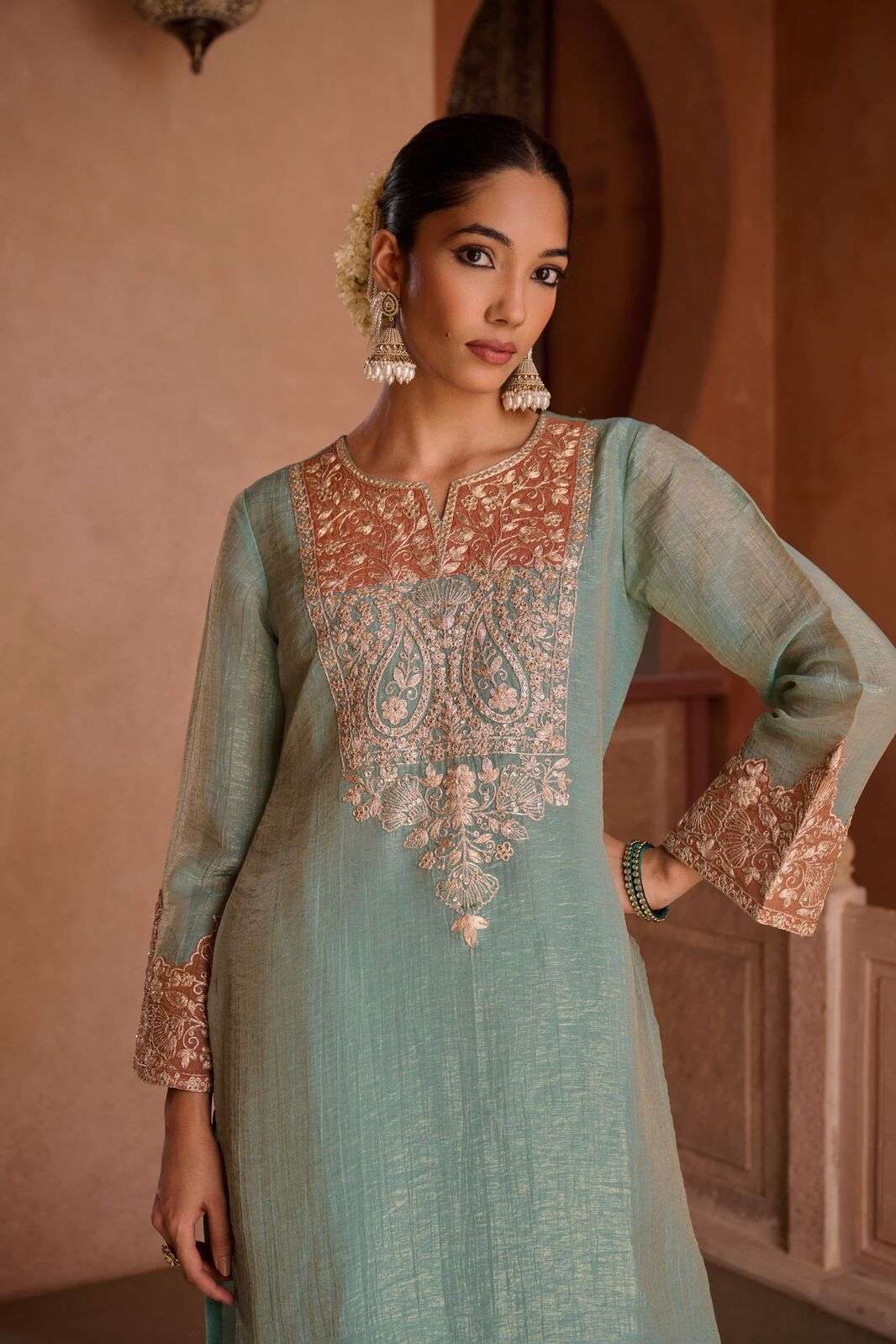 D.NO :- 1398 TO 1402 BY TEXOFAB IN SHIMMER CRUSH & COTTON LINING WITH EMBROIDERY WORK 