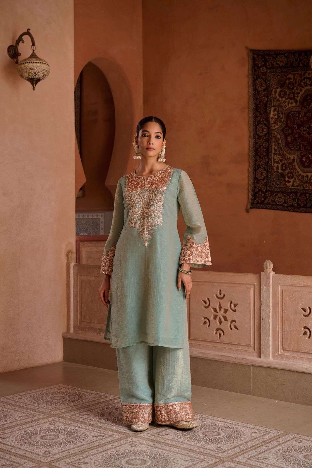 D.NO :- 1398 TO 1402 BY TEXOFAB IN SHIMMER CRUSH & COTTON LINING WITH EMBROIDERY WORK 