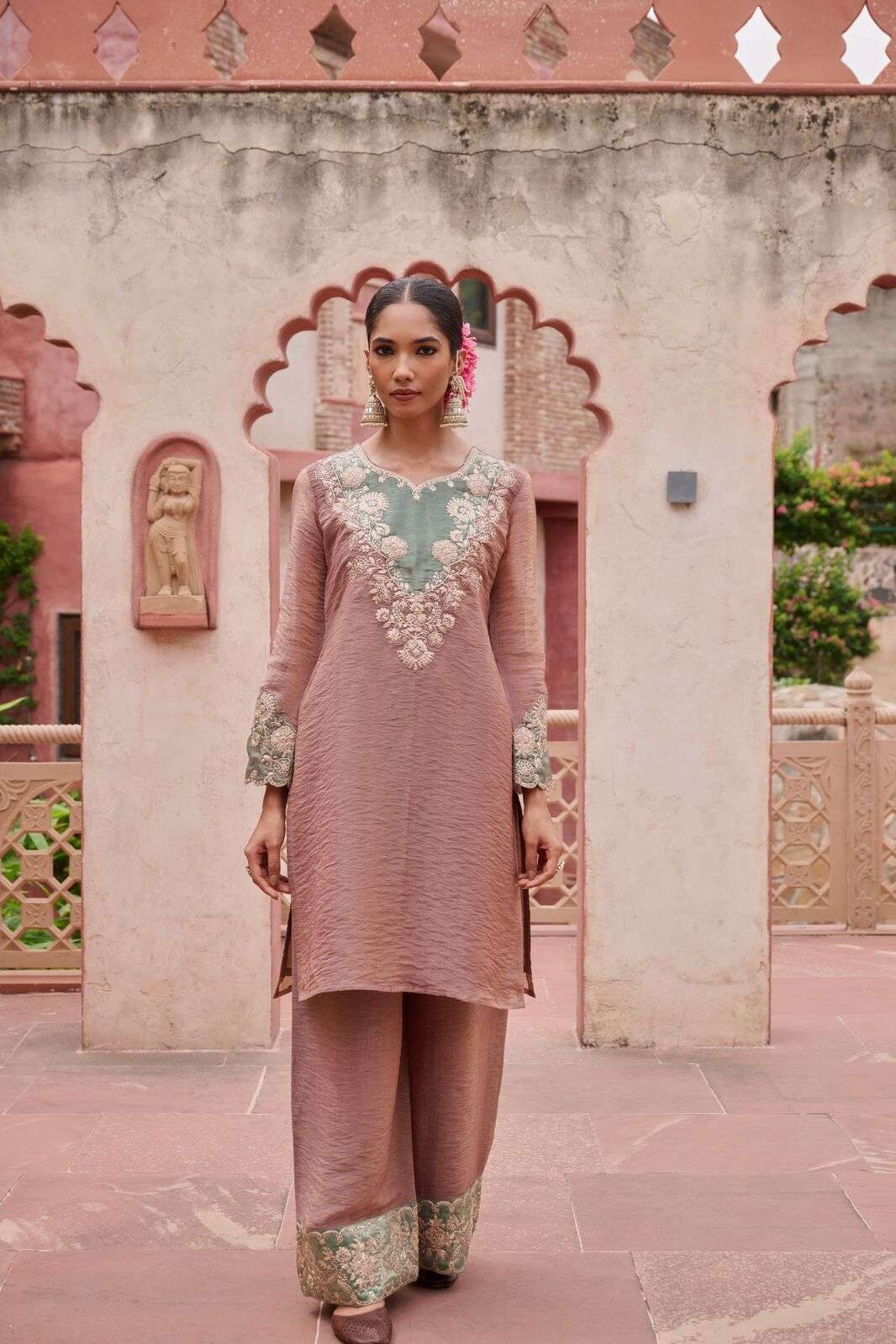 D.NO :- 1398 TO 1402 BY TEXOFAB IN SHIMMER CRUSH & COTTON LINING WITH EMBROIDERY WORK 