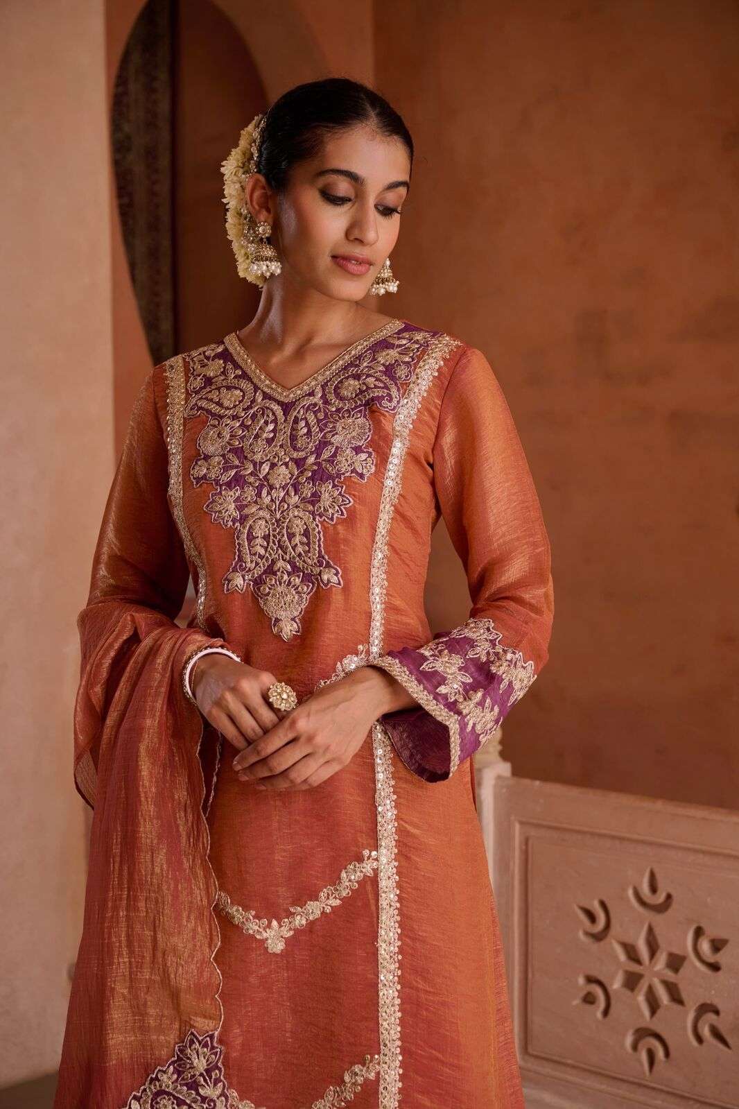 D.NO :- 1398 TO 1402 BY TEXOFAB IN SHIMMER CRUSH & COTTON LINING WITH EMBROIDERY WORK 