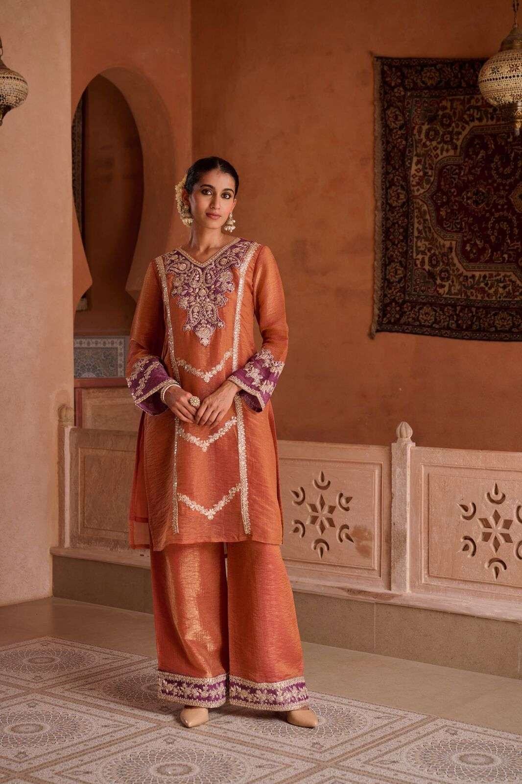 D.NO :- 1398 TO 1402 BY TEXOFAB IN SHIMMER CRUSH & COTTON LINING WITH EMBROIDERY WORK 