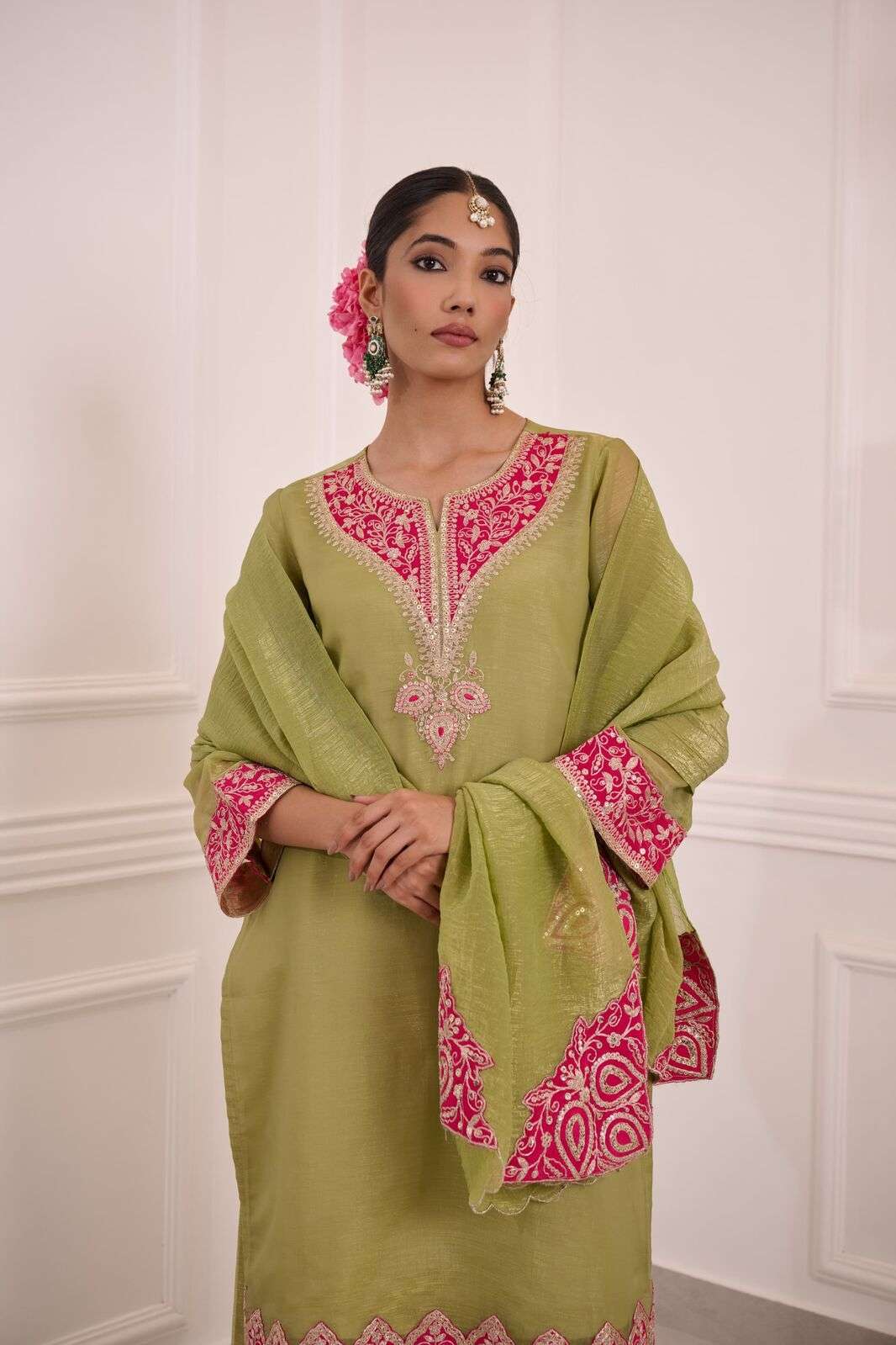 D.NO :- 1398 TO 1402 BY TEXOFAB IN SHIMMER CRUSH & COTTON LINING WITH EMBROIDERY WORK 