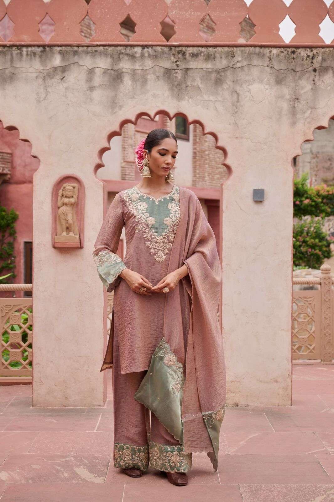 D.NO :- 1398 TO 1402 BY TEXOFAB IN SHIMMER CRUSH & COTTON LINING WITH EMBROIDERY WORK 