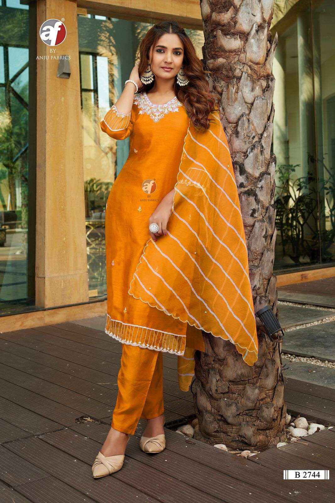 D.NO:- B 2744 BY ANJU FABRICS IN PURE DOLA SILK WITH PURE HEAVY HANDWORK 