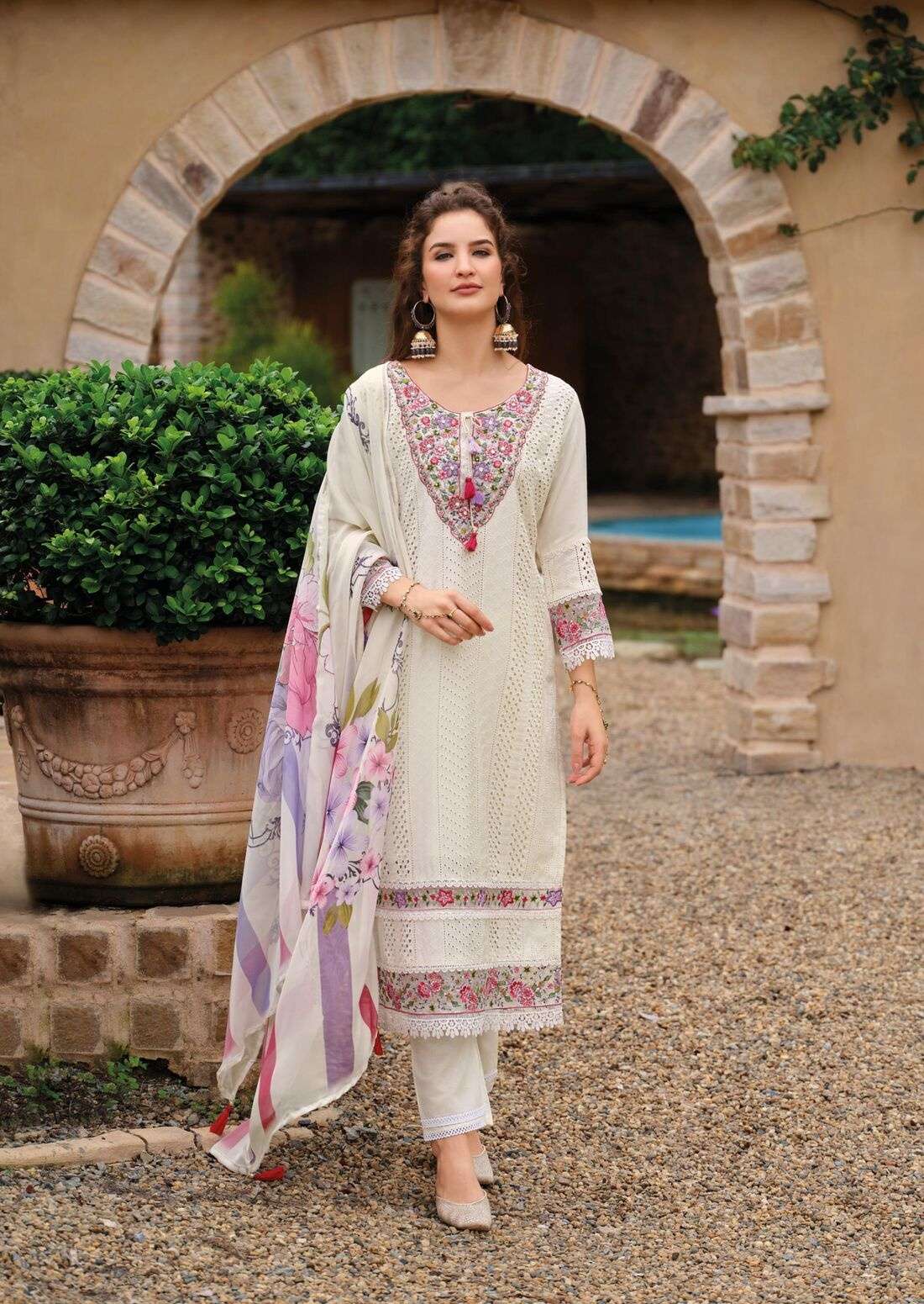IZHAAR BY LADY LEELA IN PURE MUSLIN FABRIC LUXURY FESTIVE COLLECTION WITH EMBROIDERY 