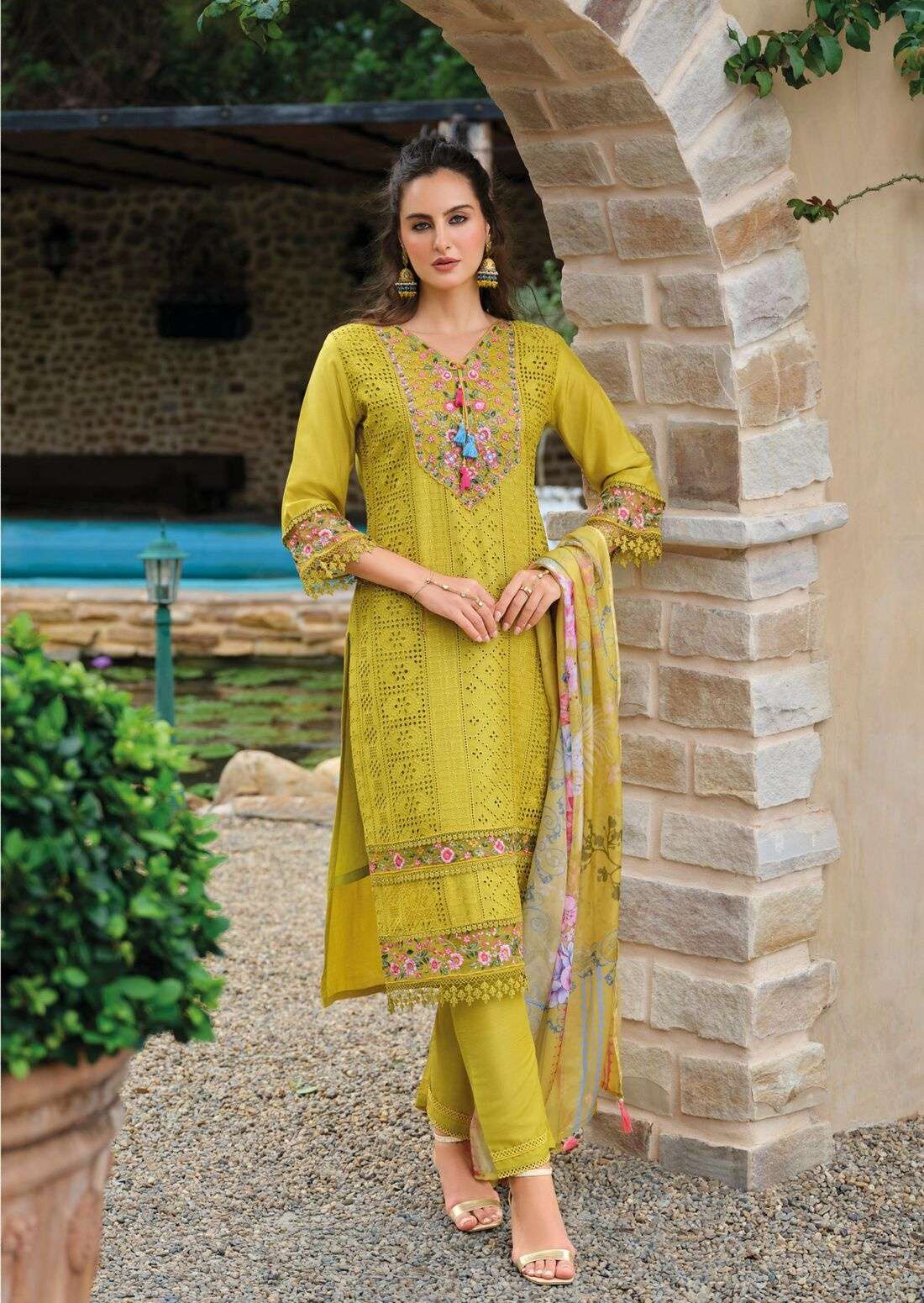 IZHAAR BY LADY LEELA IN PURE MUSLIN FABRIC LUXURY FESTIVE COLLECTION WITH EMBROIDERY 