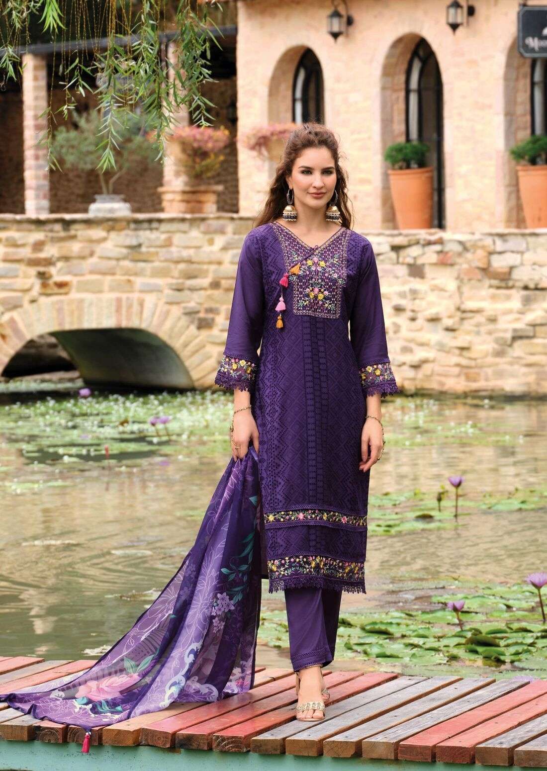 IZHAAR BY LADY LEELA IN PURE MUSLIN FABRIC LUXURY FESTIVE COLLECTION WITH EMBROIDERY 