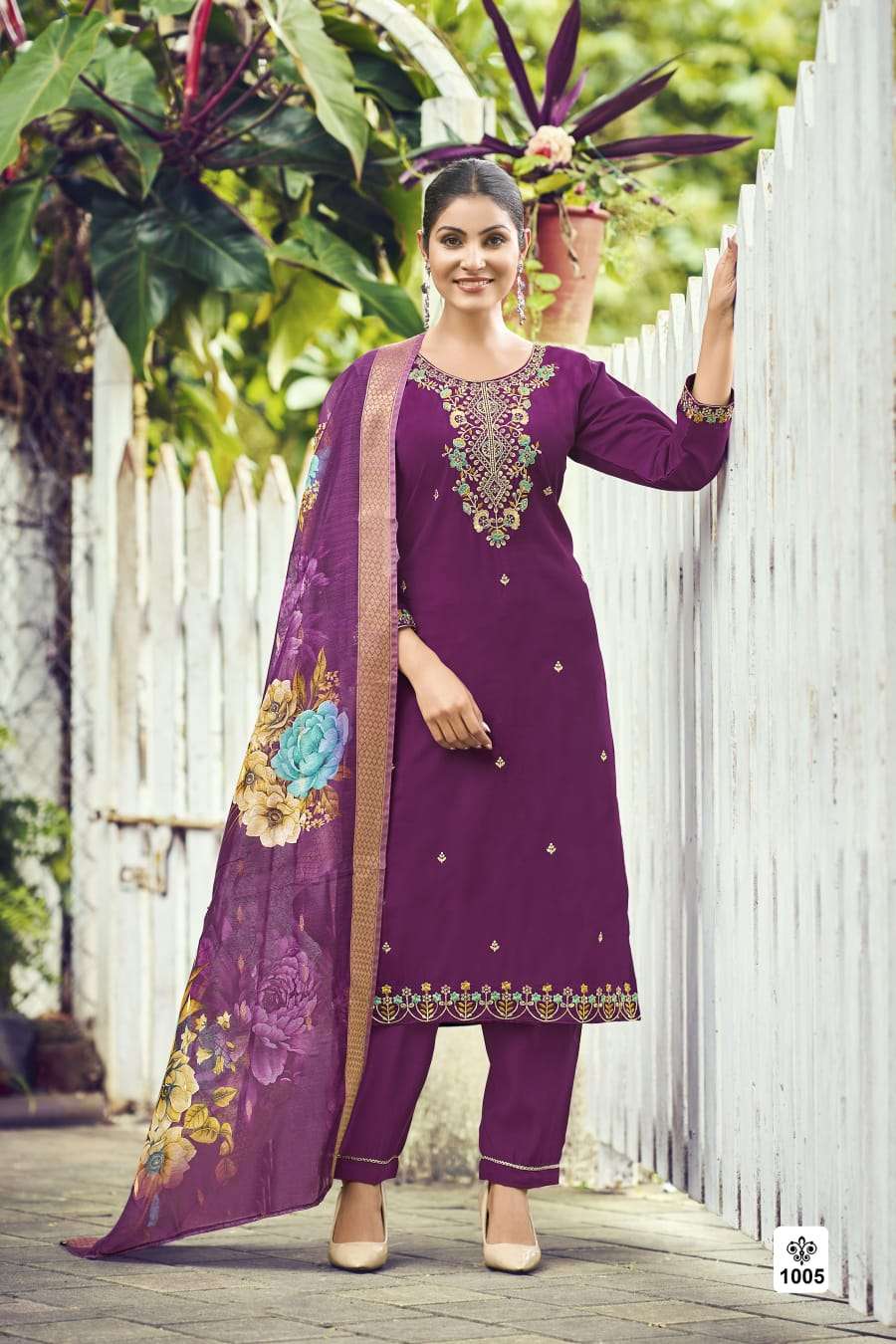 MEHER BY OSSM IN PURE VISCOS ROMAN SILK WITH INNER AND HEAVY EMBROIDERY WORK 