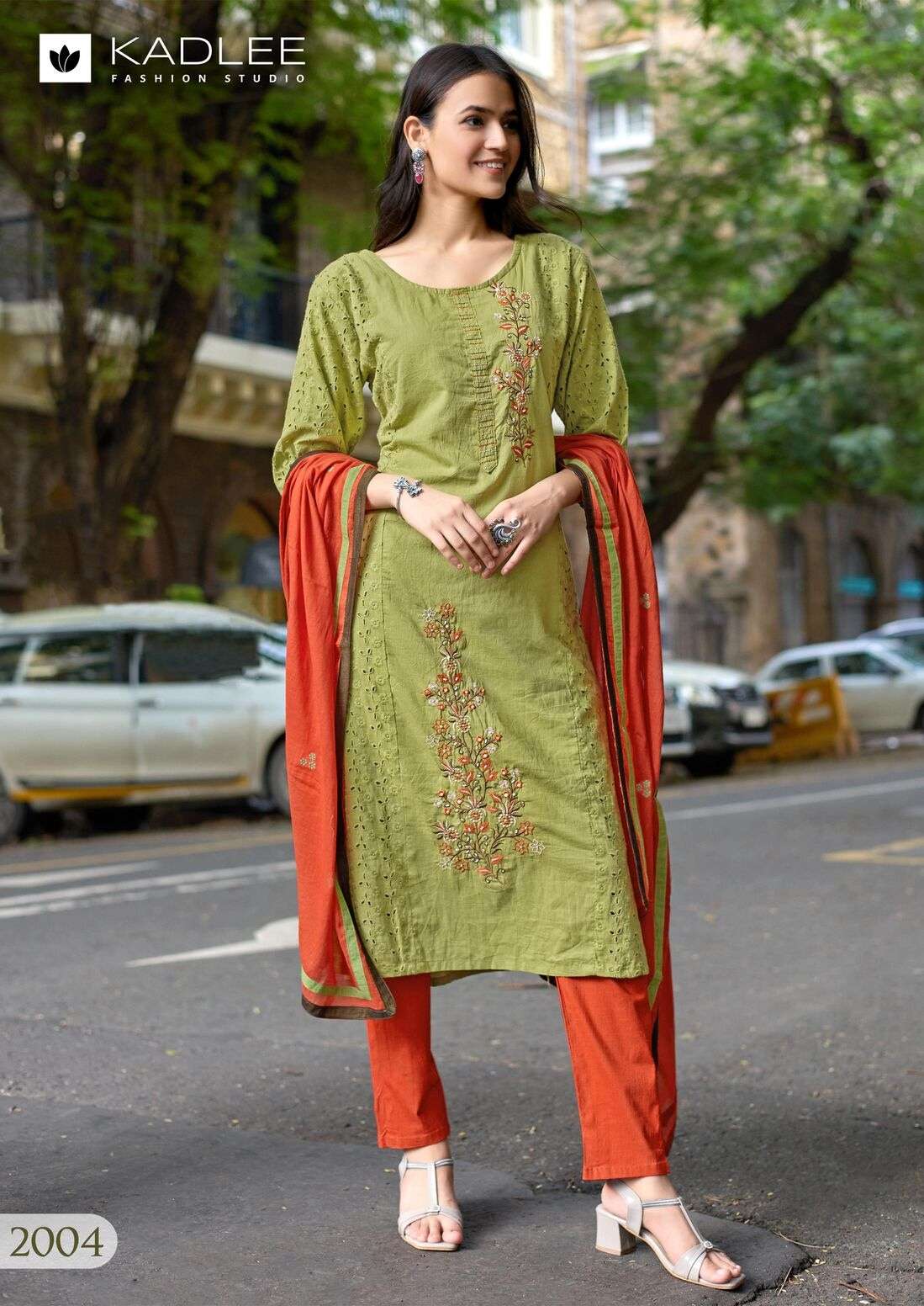 ROOHI BY KADLEE IN SHIFLI COTTON WITH HAND & THREADWORK AND MULL COTTON DUPATTA 