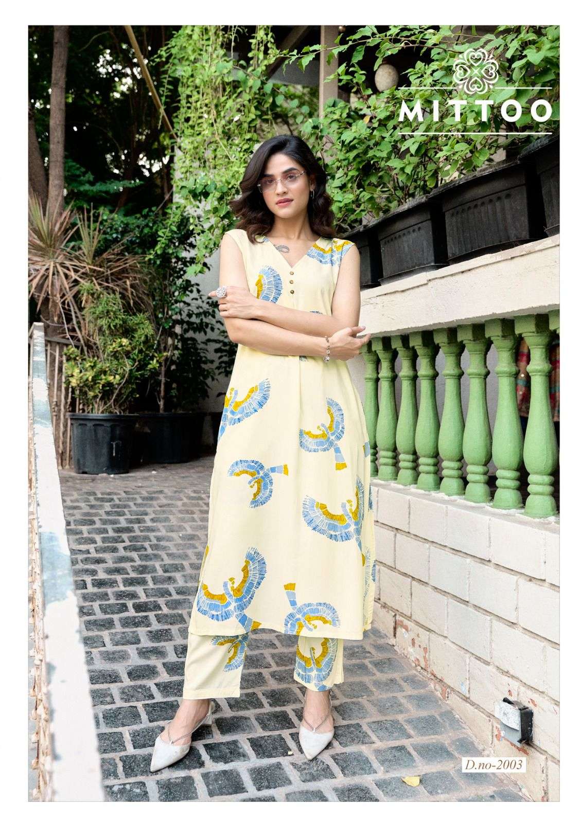 SAFFRON BY MITTOO IN RAYON PRINT WITH SLEVEE ATTACHED WITH BEAUTYFULL PRINT 