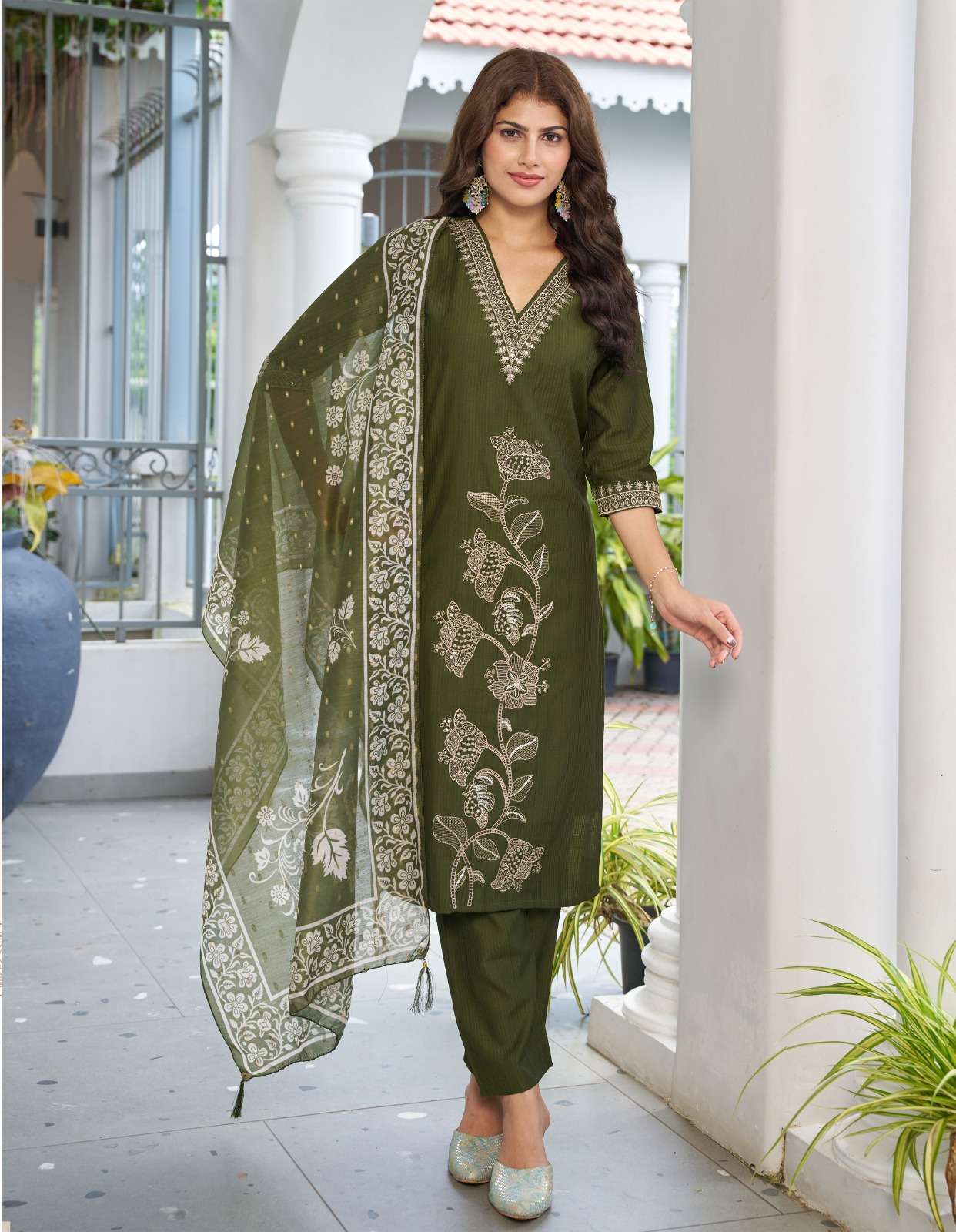 SIYARA VOL-1 BY RARELILY IN BURLINE SILK WITH INNER AND ORGANJA BUTTI DIGITAL PRINT DUPATTA 