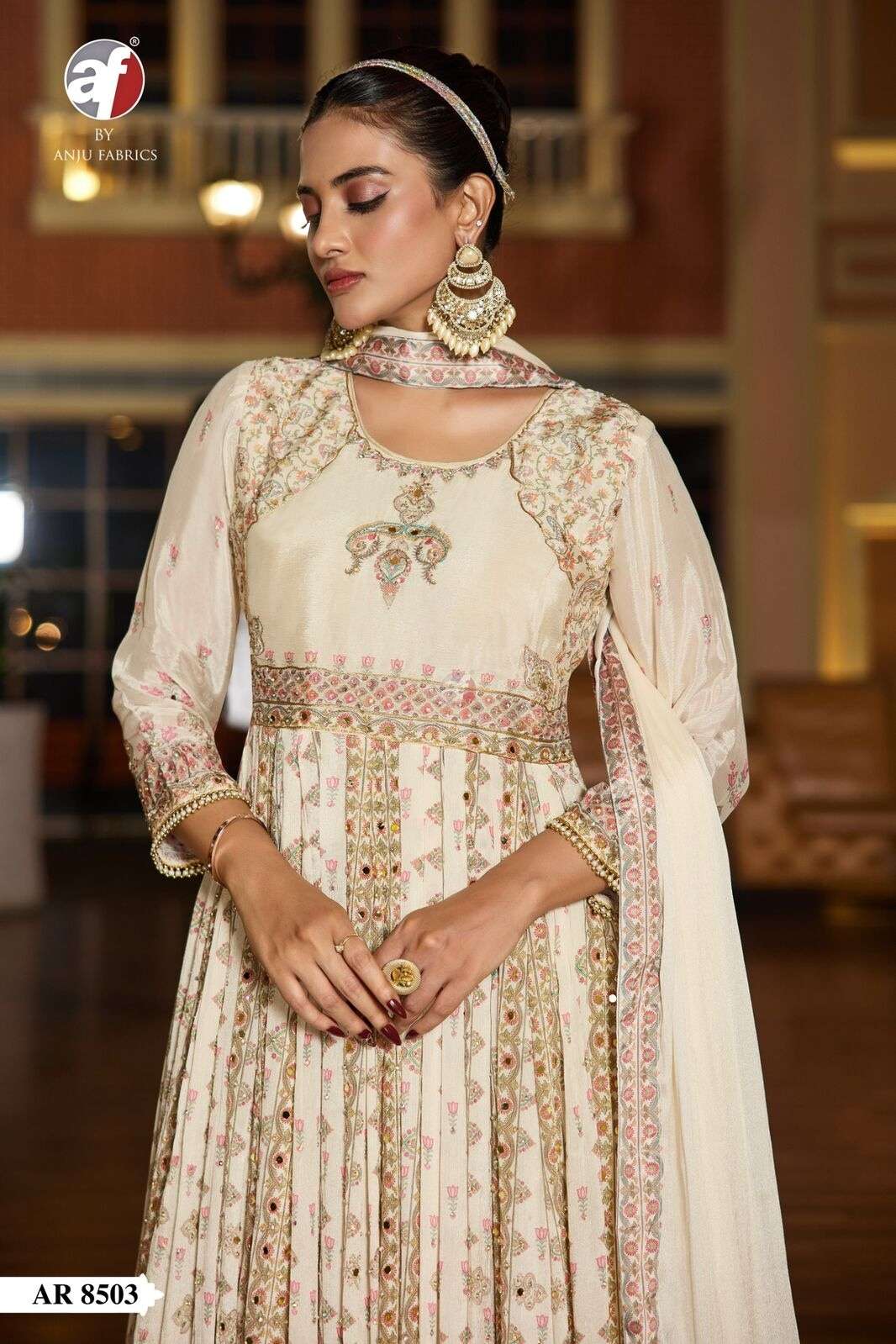 D.NO:- AR 8503 BY ANJU FABRICS IN PURE CHINNON CHIFFON WITH PRINTED LACE BORDER 