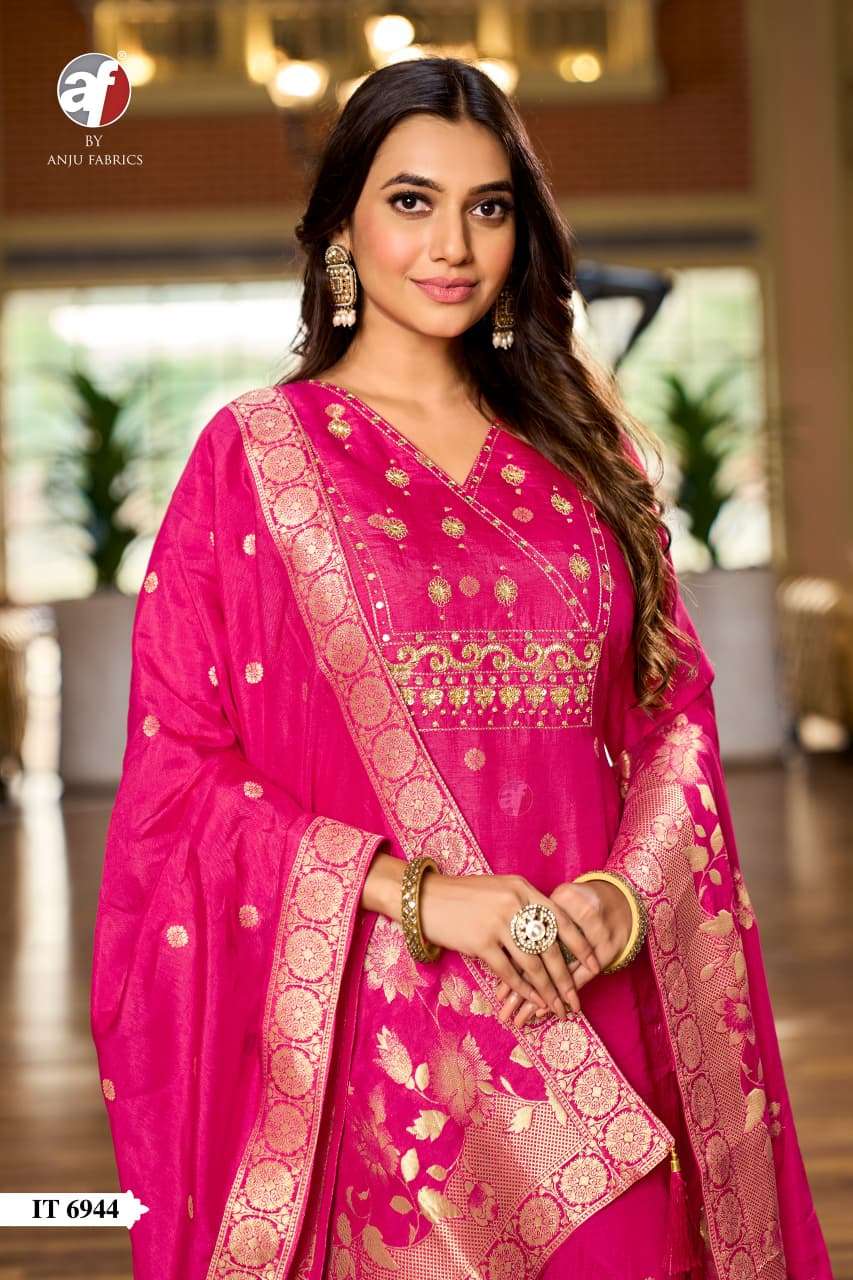 D.NO:- IT 6944 BY ANJU FABRICS IN PURE DOLA SILK WITH JACQUARD KURTI PANT WITH DUPATTA 