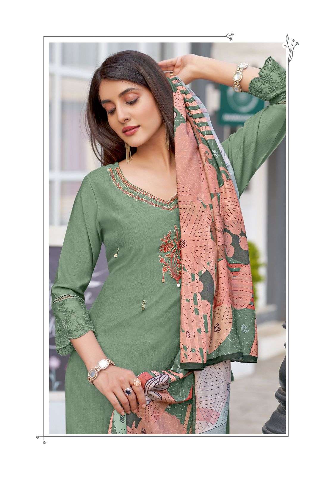 EHSAAS BY WOOGLEE IN VISCOSE WEAVING KURTI PANT WITH PURE MUSLIN DUPATTA WITH HANDWORK 
