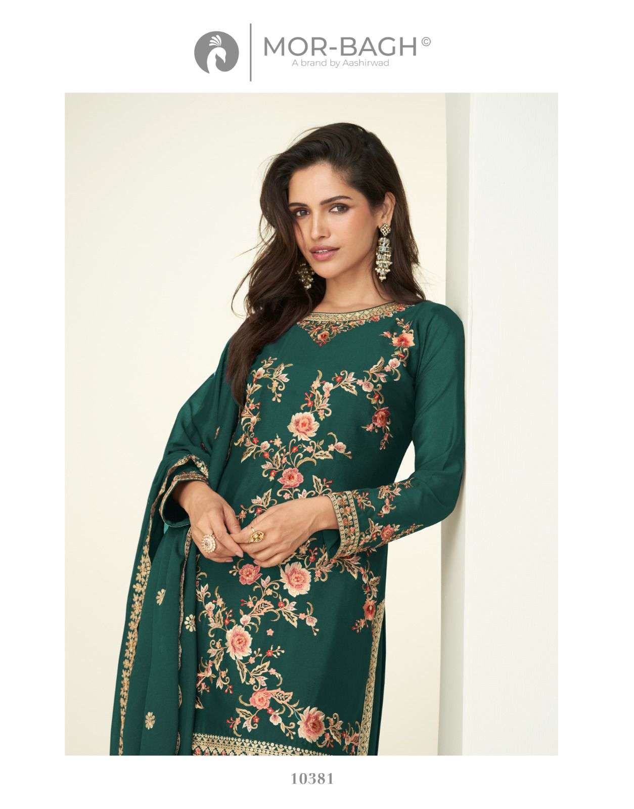 GAURI BY AASHIRWAD CREATION IN PREMIUM CHINNON SILK WITH EMBROIDERY WORK 