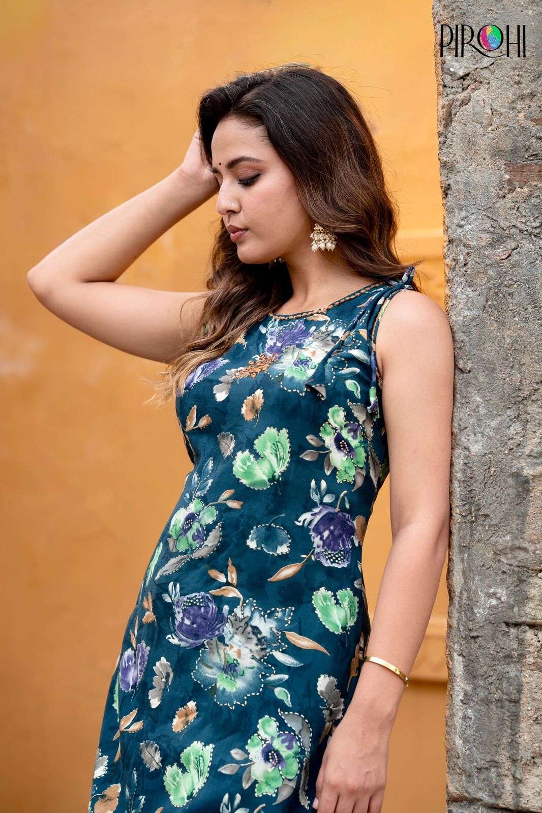 KAJOL BY PIROHI IN PREMIUM VISCOSE RAYON DISCHARGE FOIL PRINT WITH MANUAL WORK 