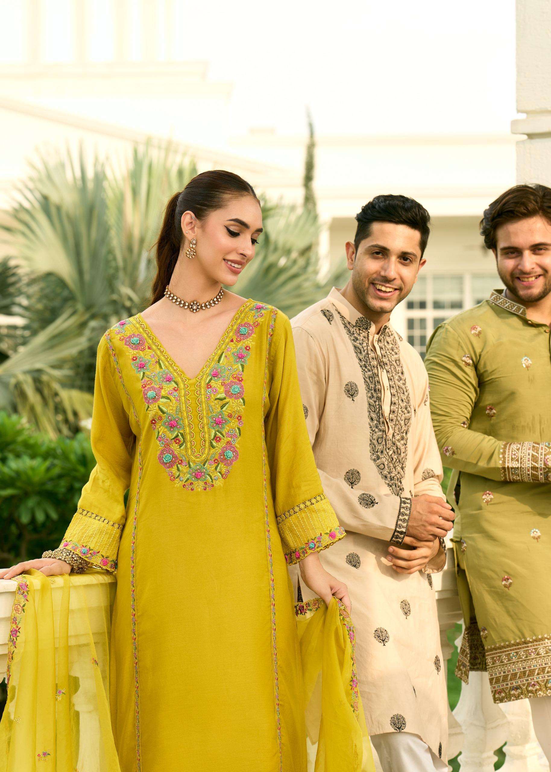 KHAYAAL BY PRM INDIA IN PURE MULL CHANDERI KUDTI WITH EMRODARY WORK AND DUPATTA 