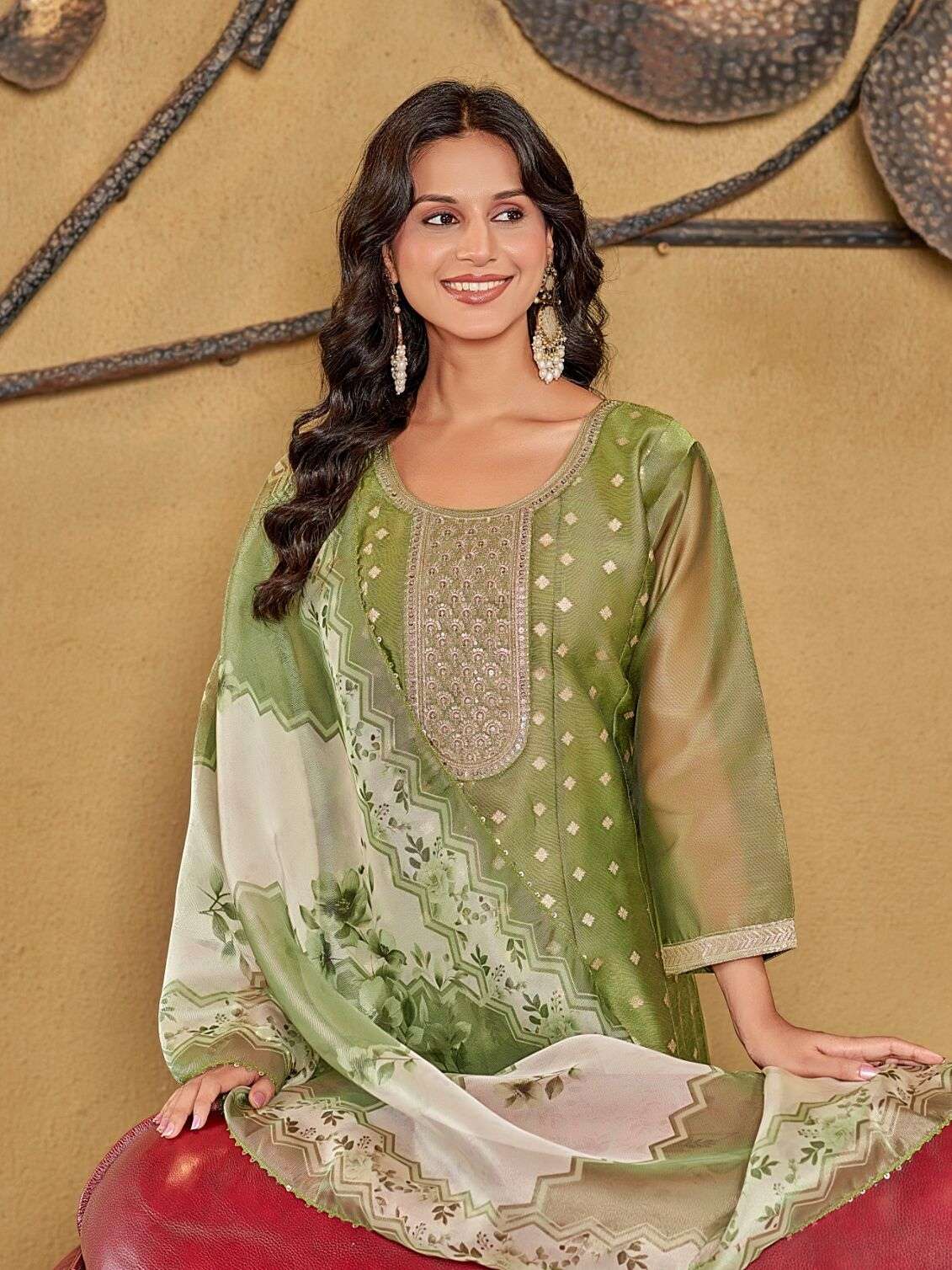 MAHI BY AANCHI IN SHIMMER JACQUARD BUTTI WITH FANCY DIGITAL PRINT DUPATTA