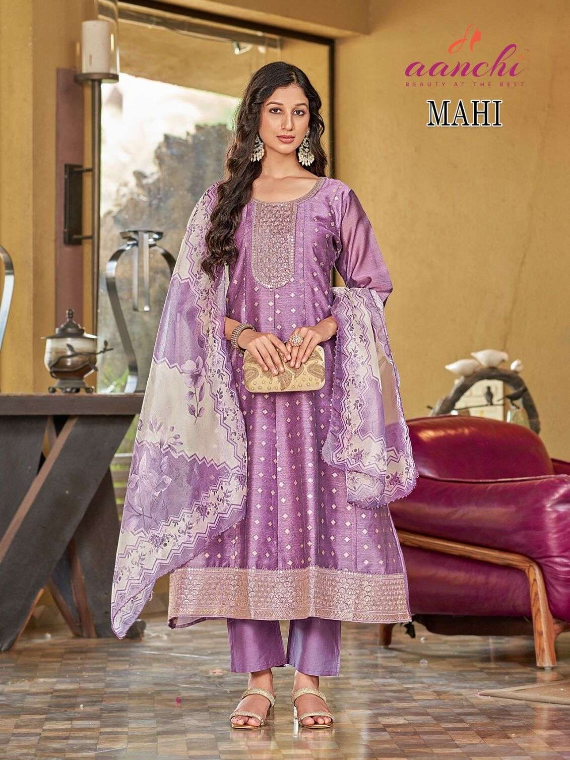 MAHI BY AANCHI IN SHIMMER JACQUARD BUTTI WITH FANCY DIGITAL PRINT DUPATTA