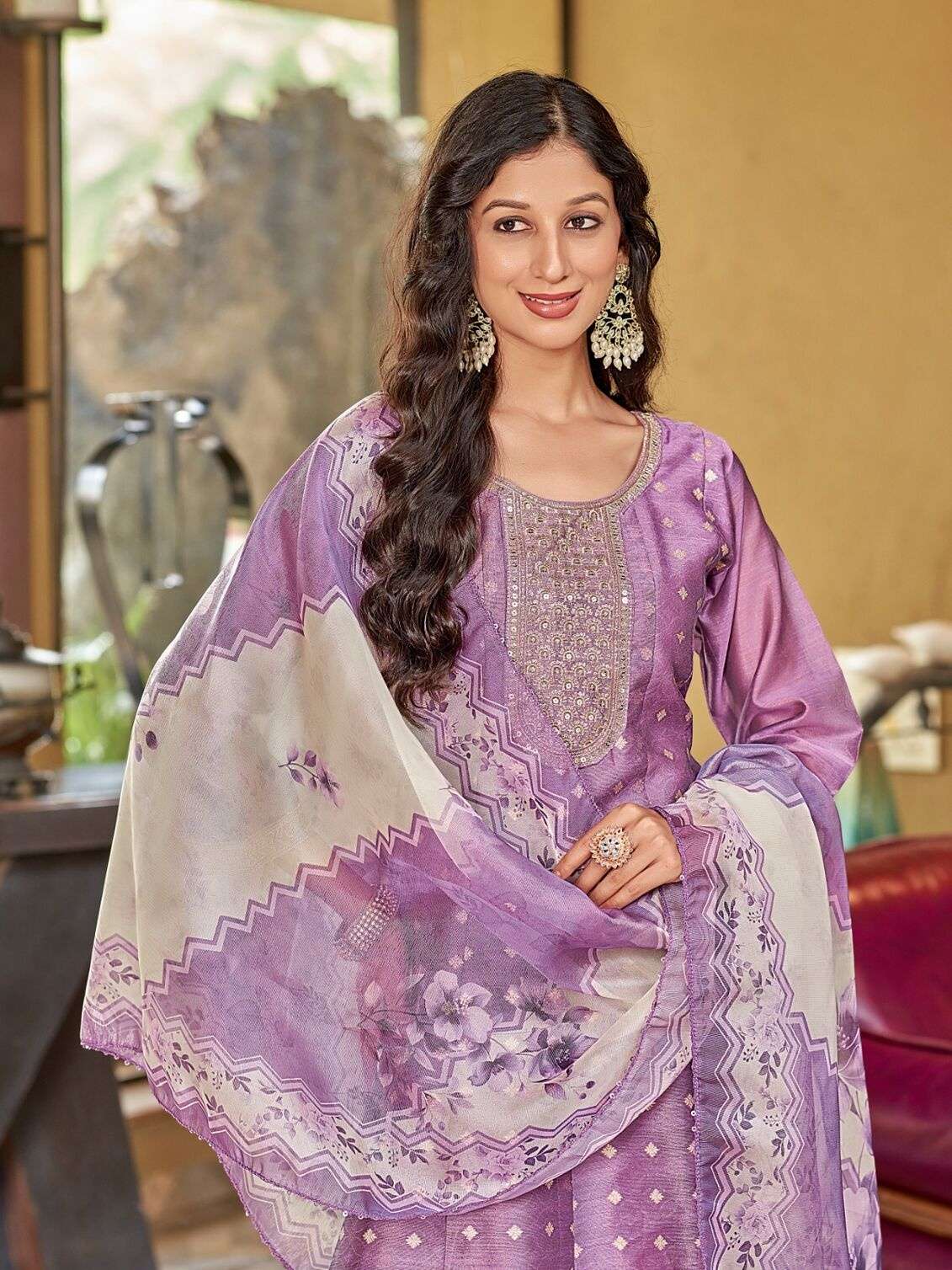MAHI BY AANCHI IN SHIMMER JACQUARD BUTTI WITH FANCY DIGITAL PRINT DUPATTA
