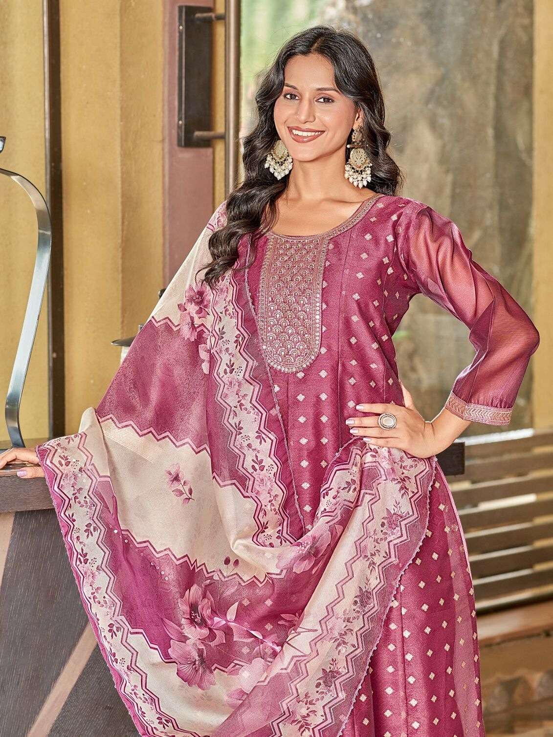 MAHI BY AANCHI IN SHIMMER JACQUARD BUTTI WITH FANCY DIGITAL PRINT DUPATTA