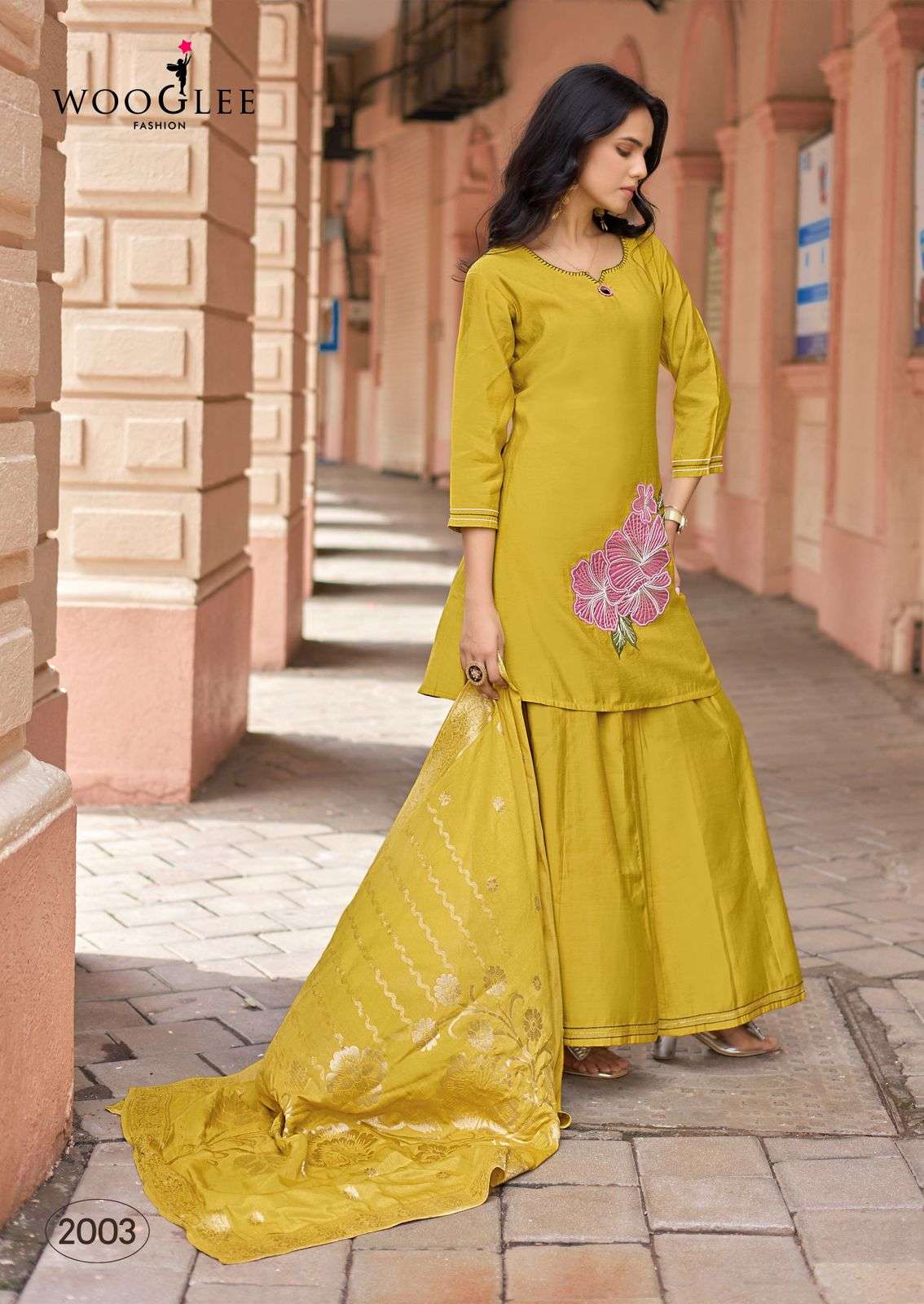 MUSAFIR BY WOOGLEE IN RUSSIAN SILK WITH PURE MUSLIN JACQUARDS DUPATTA AND HANDWORK 