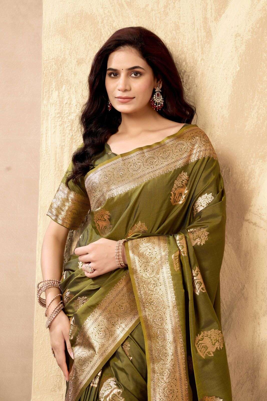 SABYA SACHI BY TEXOFAB IN FANCY SILK WITH ZHALLAR 6.30 MTR WITH BLOUSE 