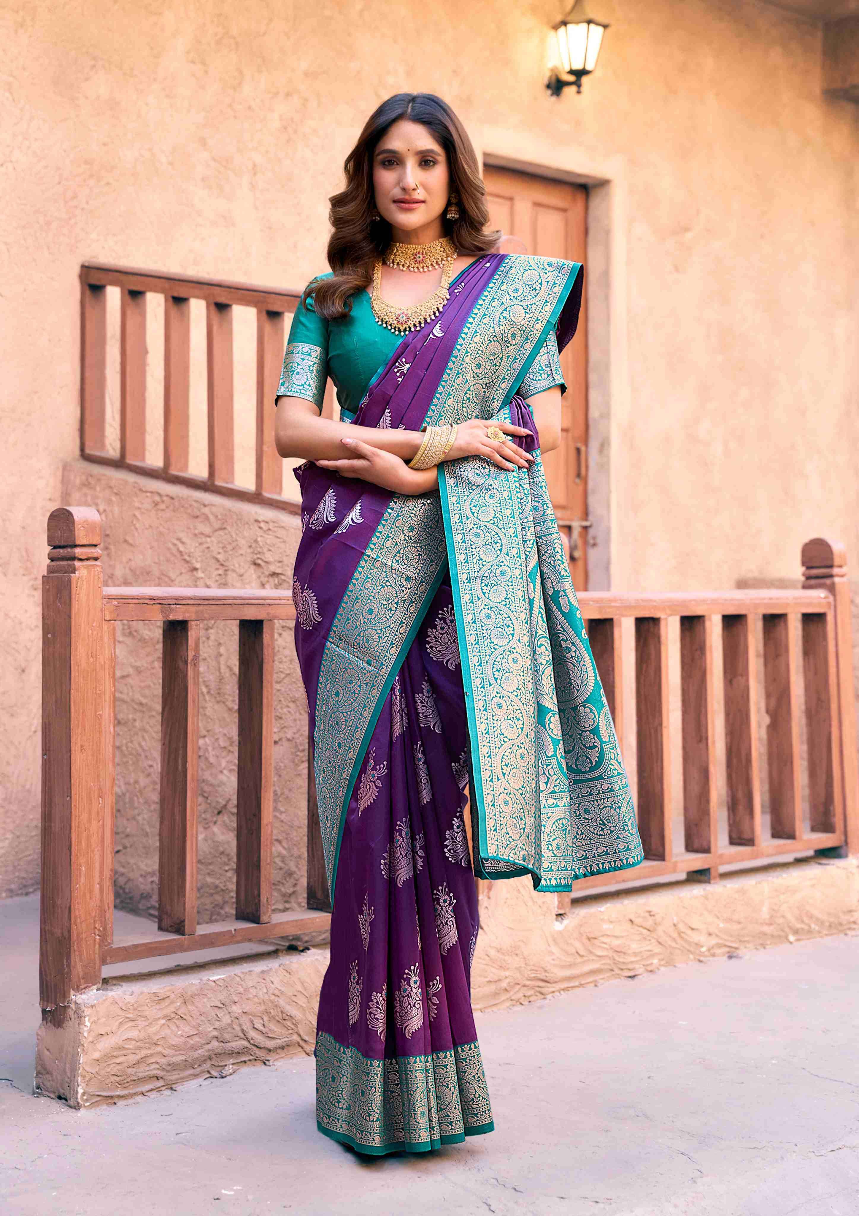 SANVI SILK BY TEXOFAB IN FANCY SILK WITH ZHALLAR 6.30 MTR WITH BLOUSE 