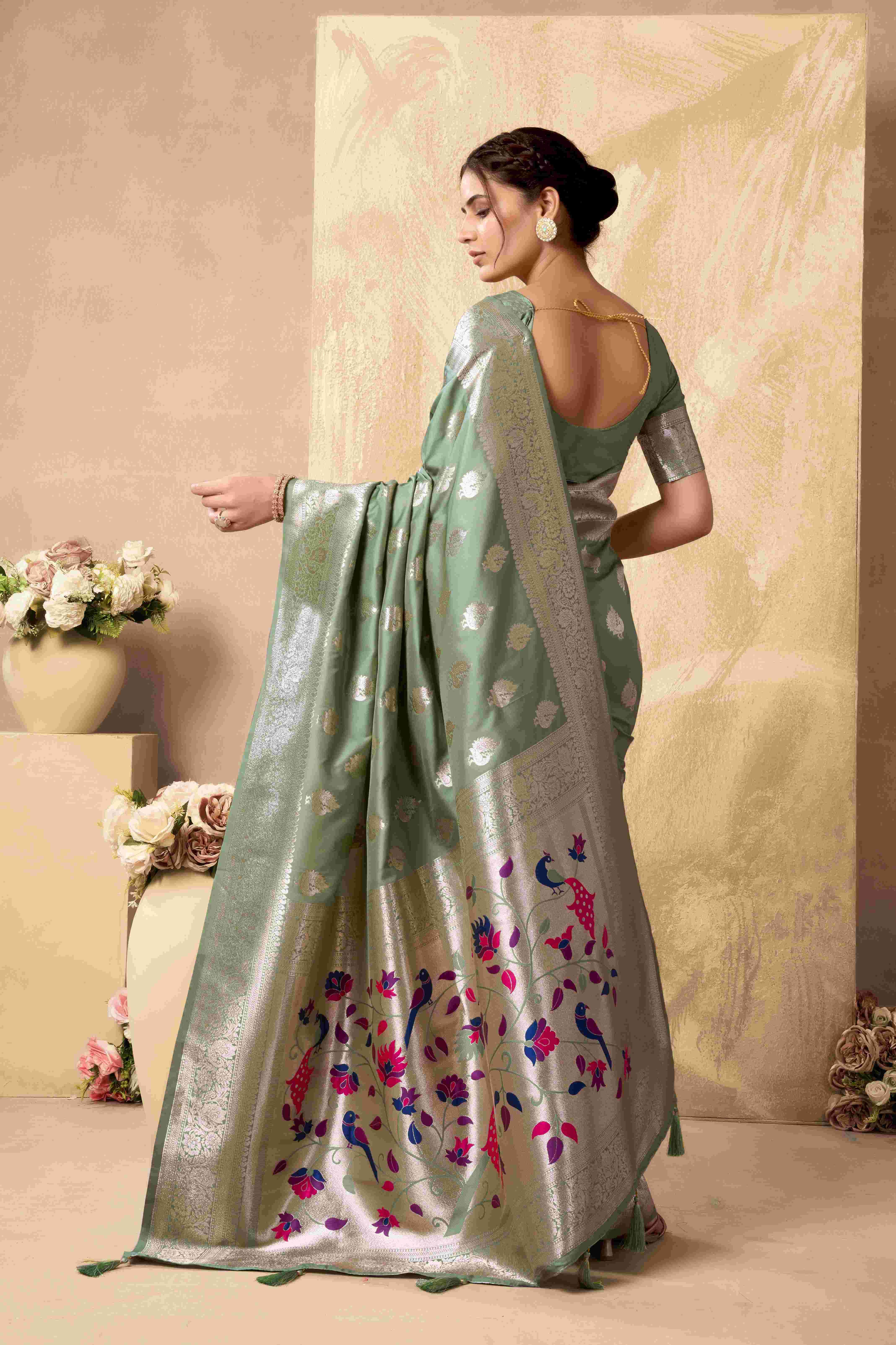 SHAGUN BY TEXOFAB IN PURE SILK WITH ZHALLAR 6.30 MTR WITH BLOUSE 