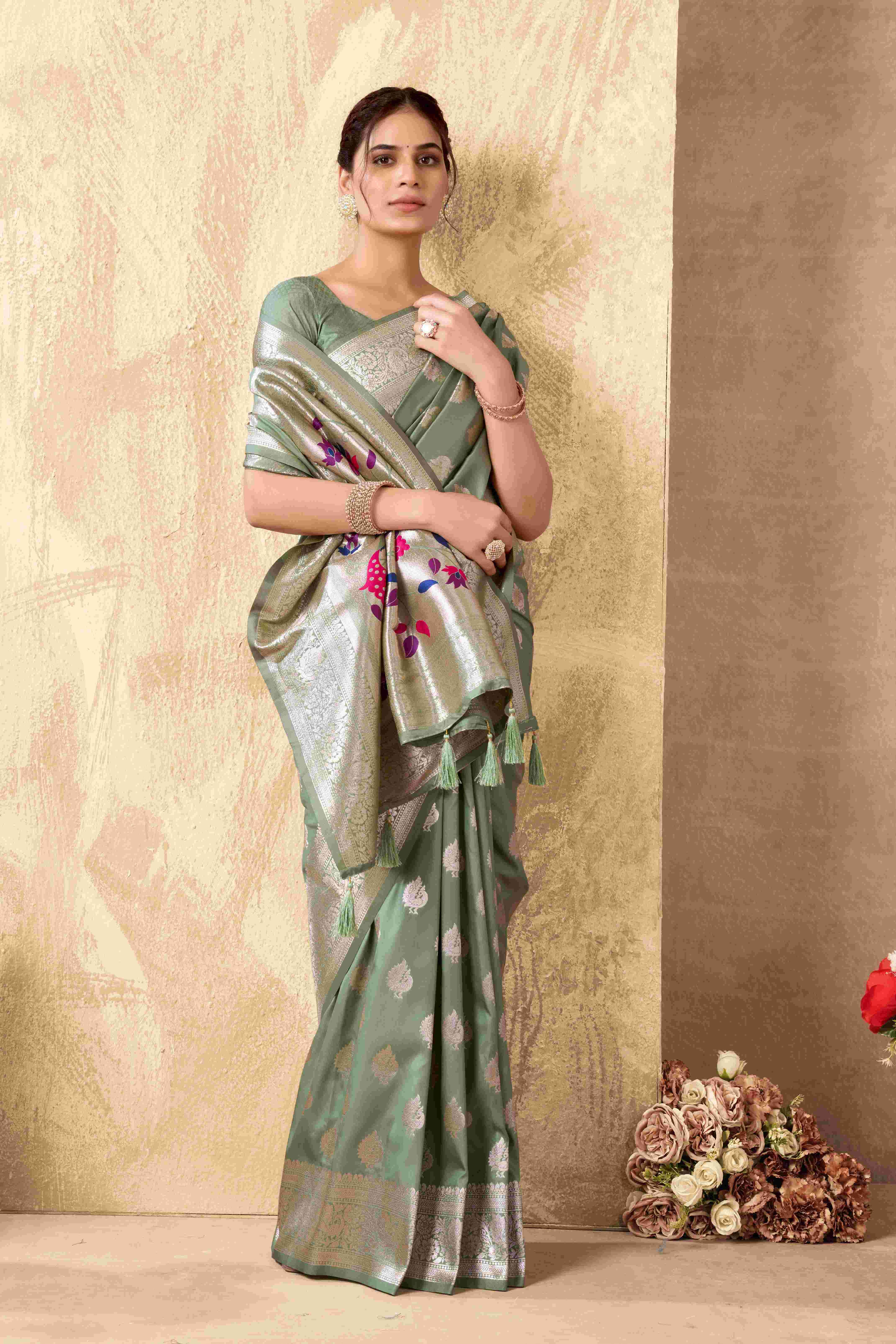 SHAGUN BY TEXOFAB IN PURE SILK WITH ZHALLAR 6.30 MTR WITH BLOUSE 