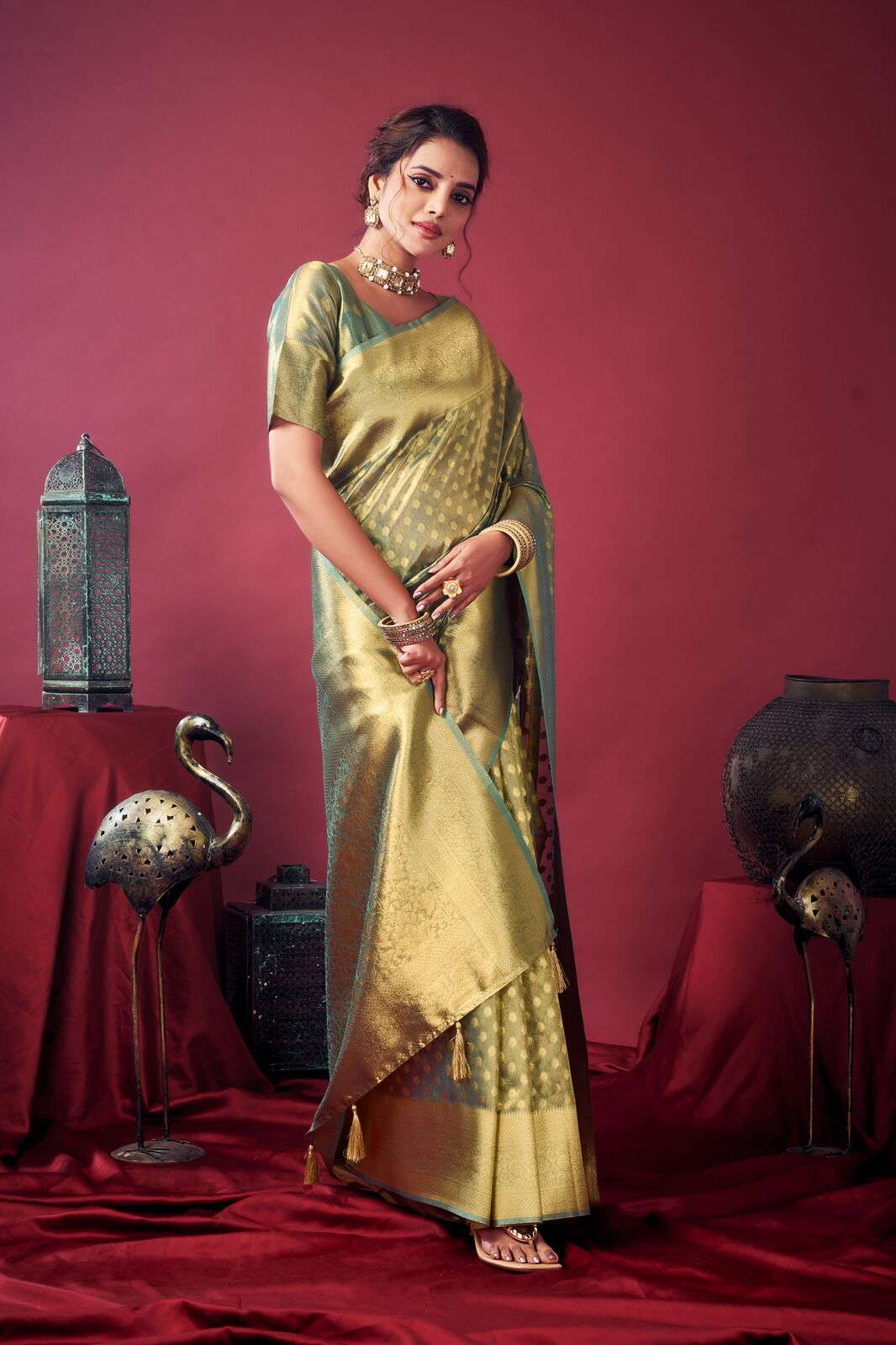 SHRINGAR BY TEXOFAB IN PURE TISSUE SILK WITH ZHALLAR 6.30 MTR WITH BLOUSE 