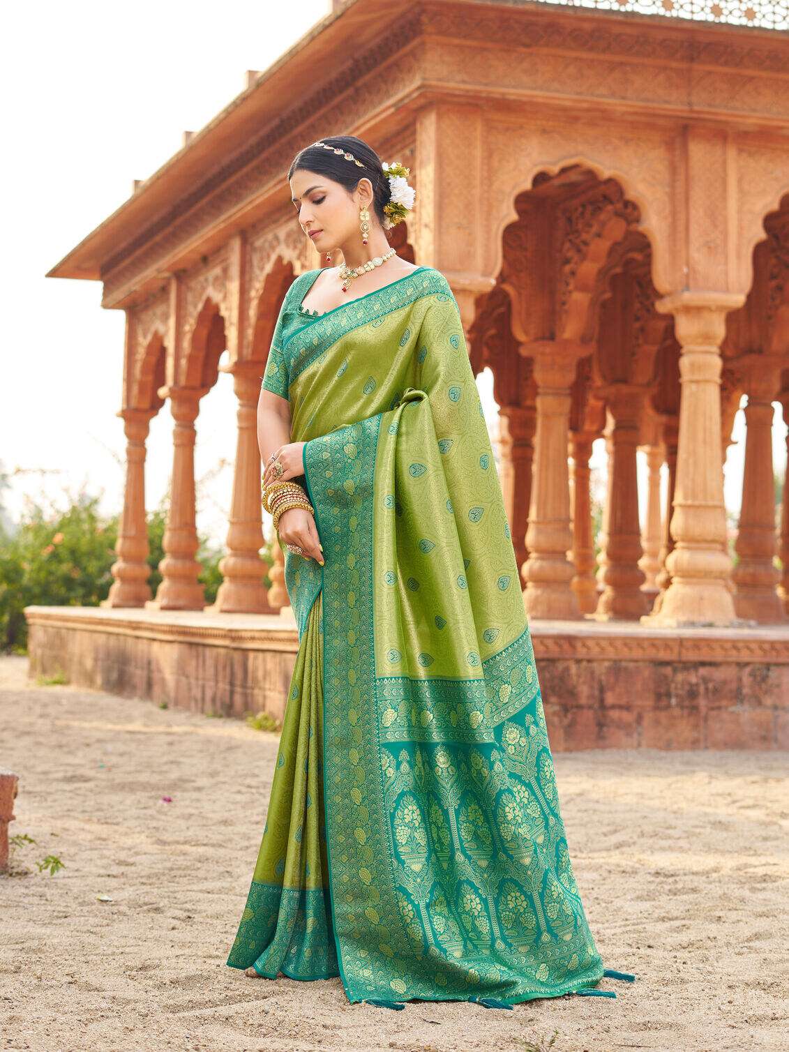 SHUBHARAMBH BY GOBUNI IN SOFT BANARASI LUXURIOUS SILK SAREES RICH IN TRADITIONL A TIMELESS BEAUTY FOR ANY OCCASION