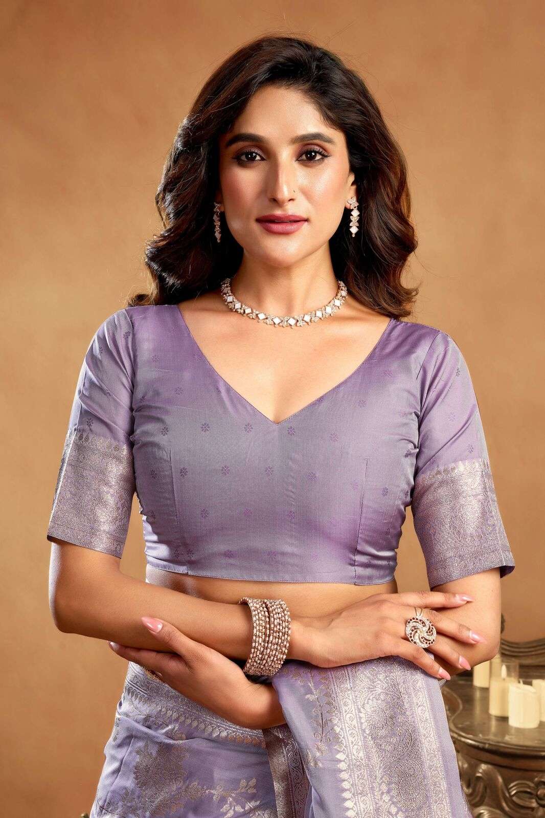 SRIVALLI BY TEXOFAB IN PURE SILK WITH ZHALLAR 6.30 MTR WITH BLOUSE 