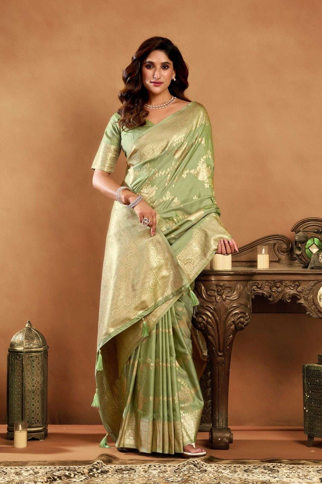 SRIVALLI BY TEXOFAB IN PURE SILK WITH ZHALLAR 6.30 MTR WITH BLOUSE 