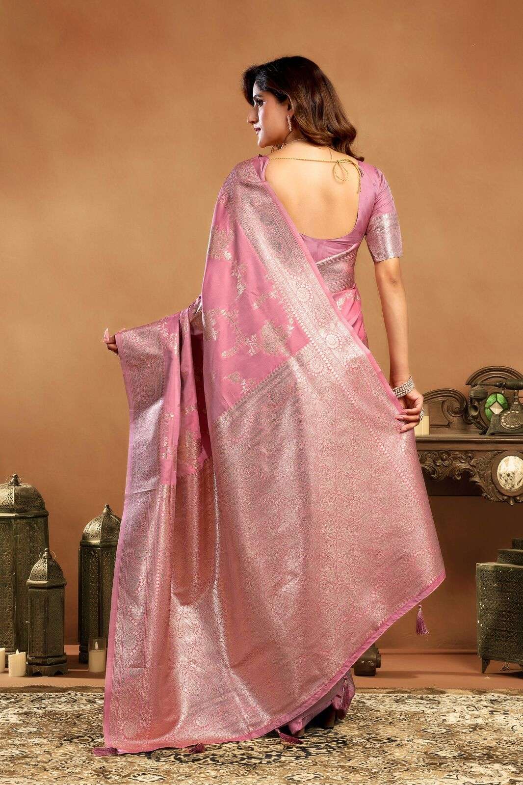 SRIVALLI BY TEXOFAB IN PURE SILK WITH ZHALLAR 6.30 MTR WITH BLOUSE 