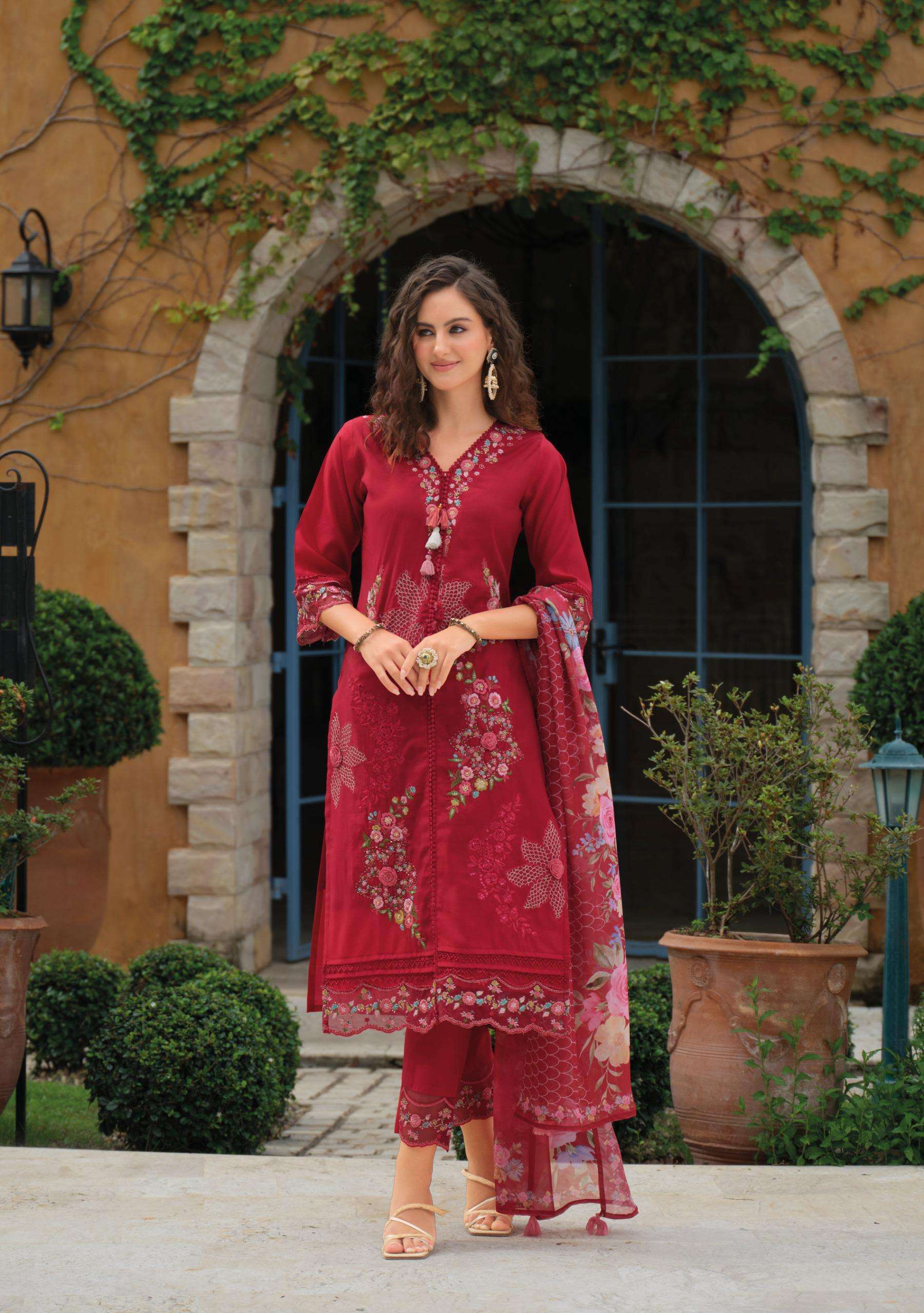 ZOYA BY LADY LEELA IN VISCOSE SILK KURTI WITH DAMAN & SLEEVE EMBROIDERY WORK 