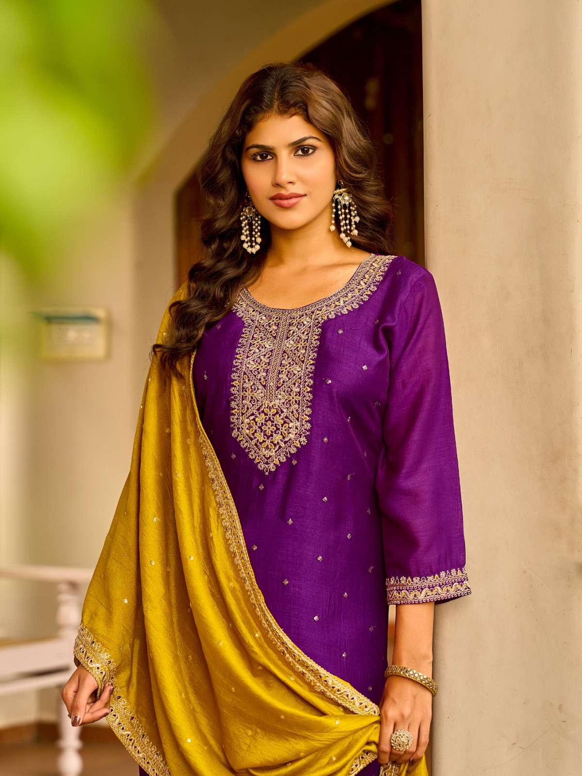 MEERA BY AANCHI IN VICHITRA SILK WITH FANCY CONTRAST DUPATTA WORK