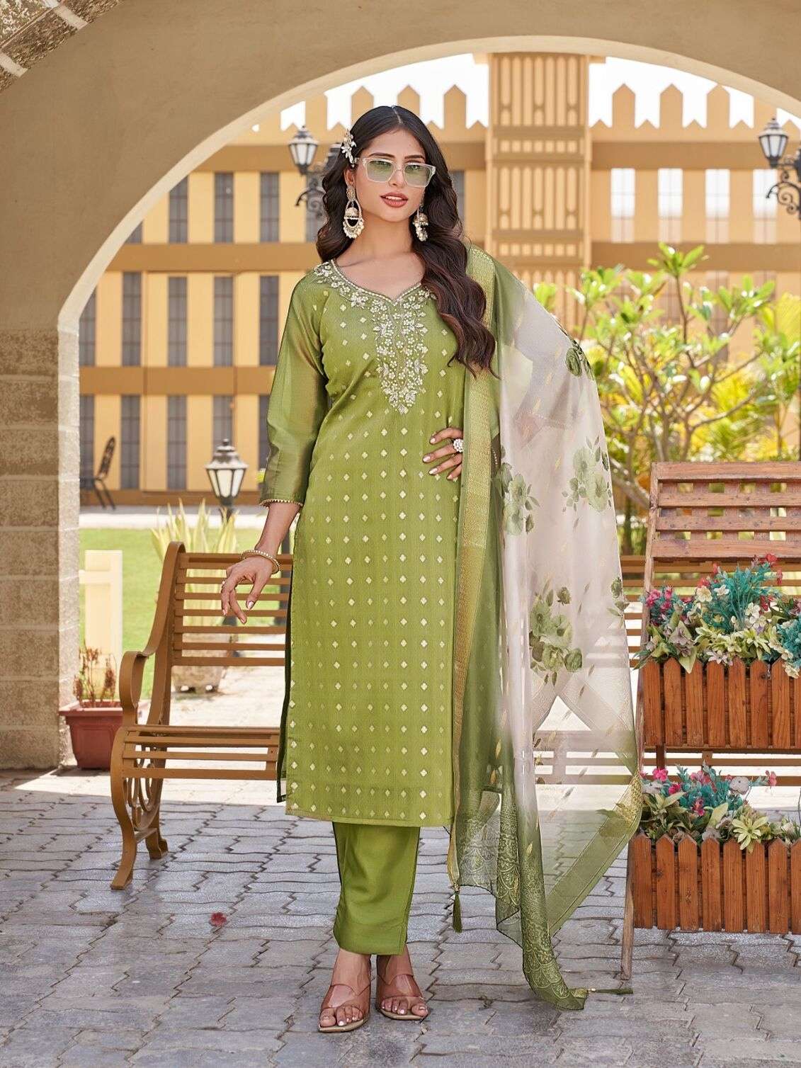 CHARLIE BY AANCHI IN PURE SHIMMER JACQUARD WITH FANCY DIGITAL DUPATTA STRAIGHT CONCEPT