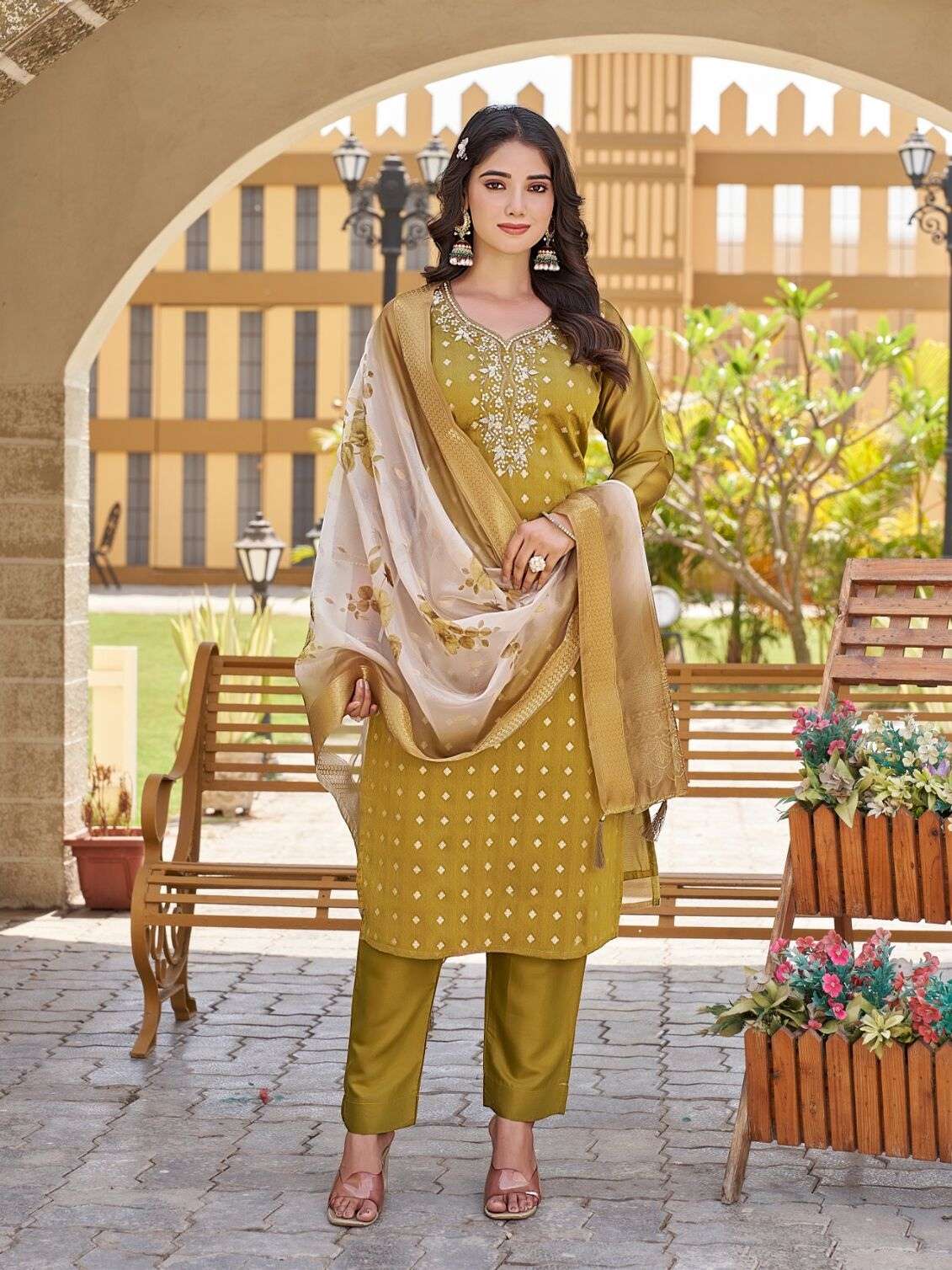 CHARLIE BY AANCHI IN PURE SHIMMER JACQUARD WITH FANCY DIGITAL DUPATTA STRAIGHT CONCEPT