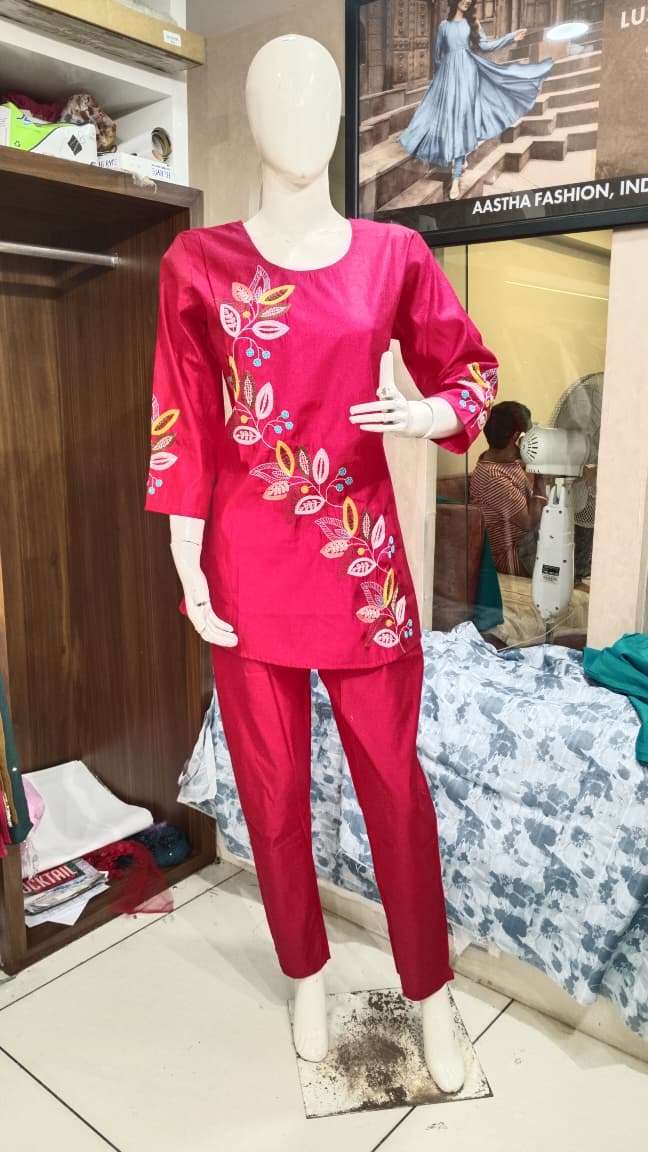 D.NO :- SS-116 BY 18 ATTITUDE IN VATICAN GOLD CO-ORD SET WITH HAND WORK 