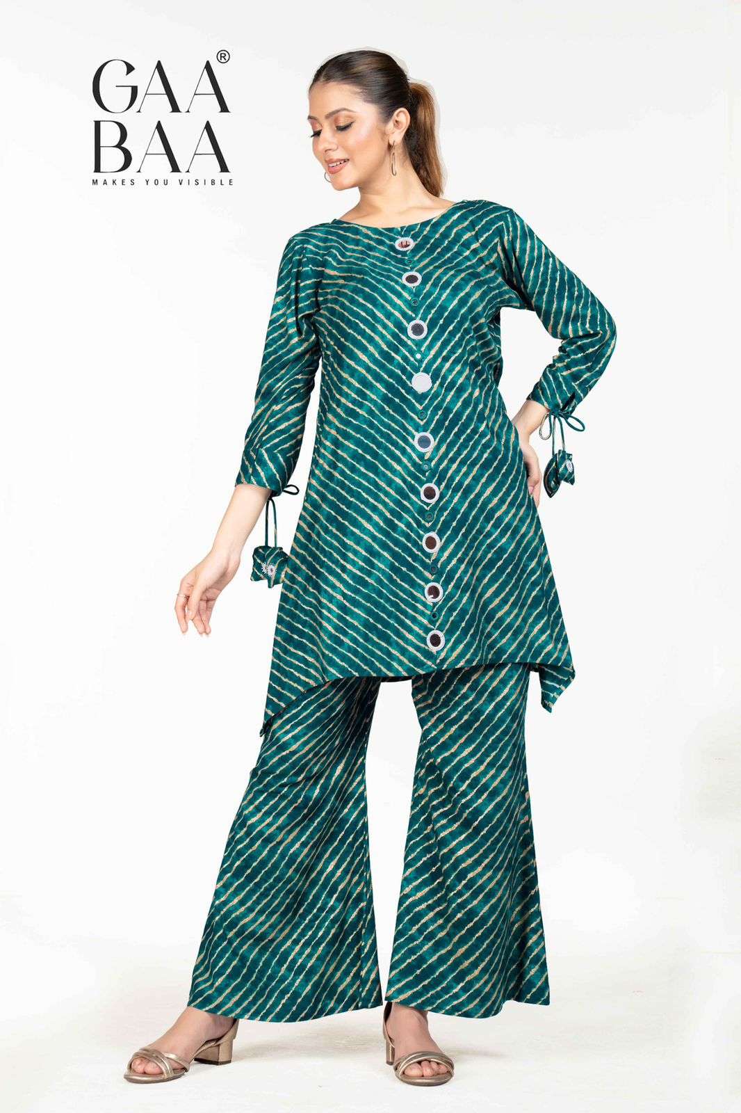 D.NO :- 954 BY GAABAA IN HEAVY RAYON LAHERIYA PRINT WITH FOIL & MIRROR WORK 