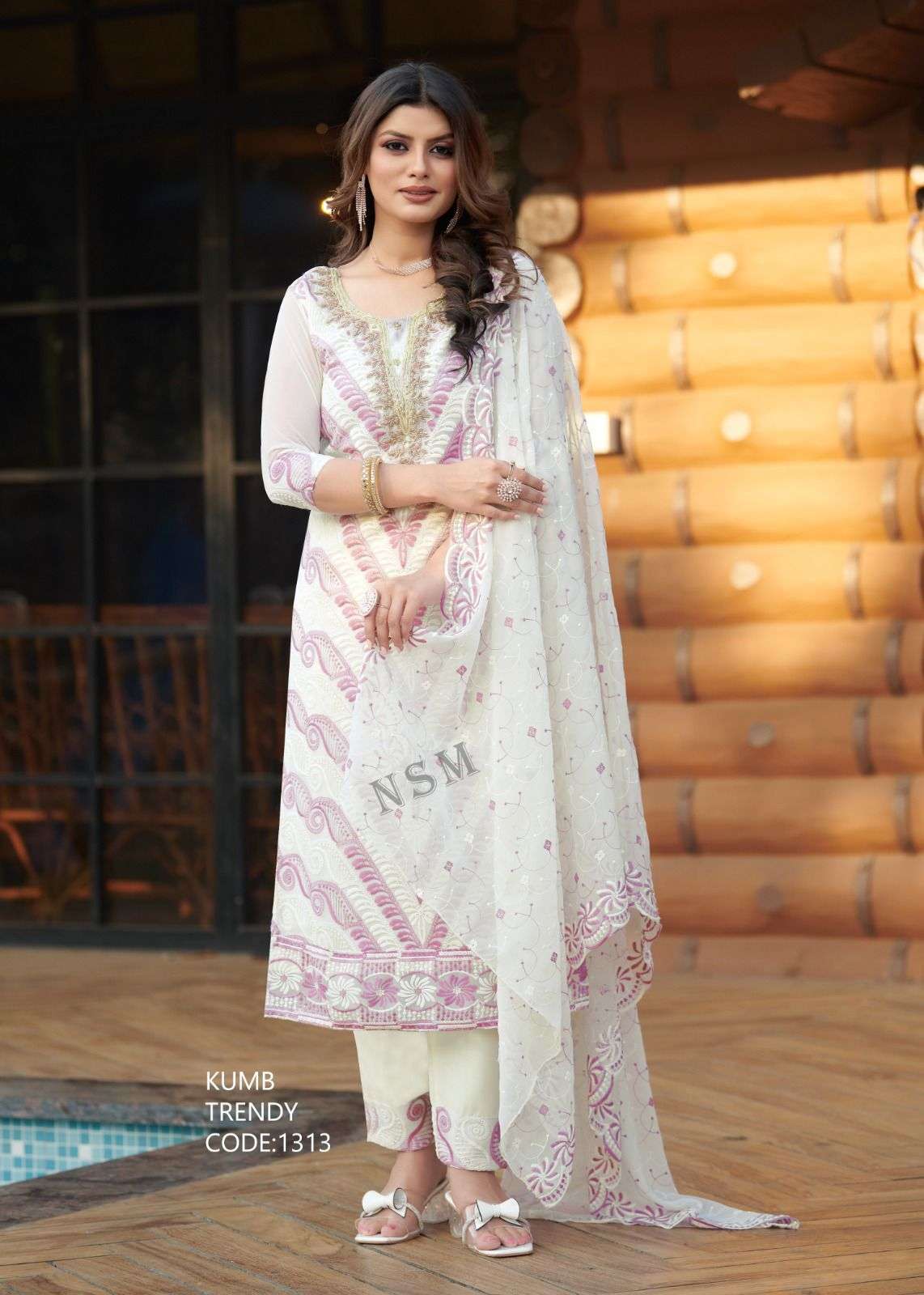 KUMB TRENDY BY TEXOFAB IN HEAVY GEORGETTE VISCOSE TWO COLOER OF SHIFFLI WORK 