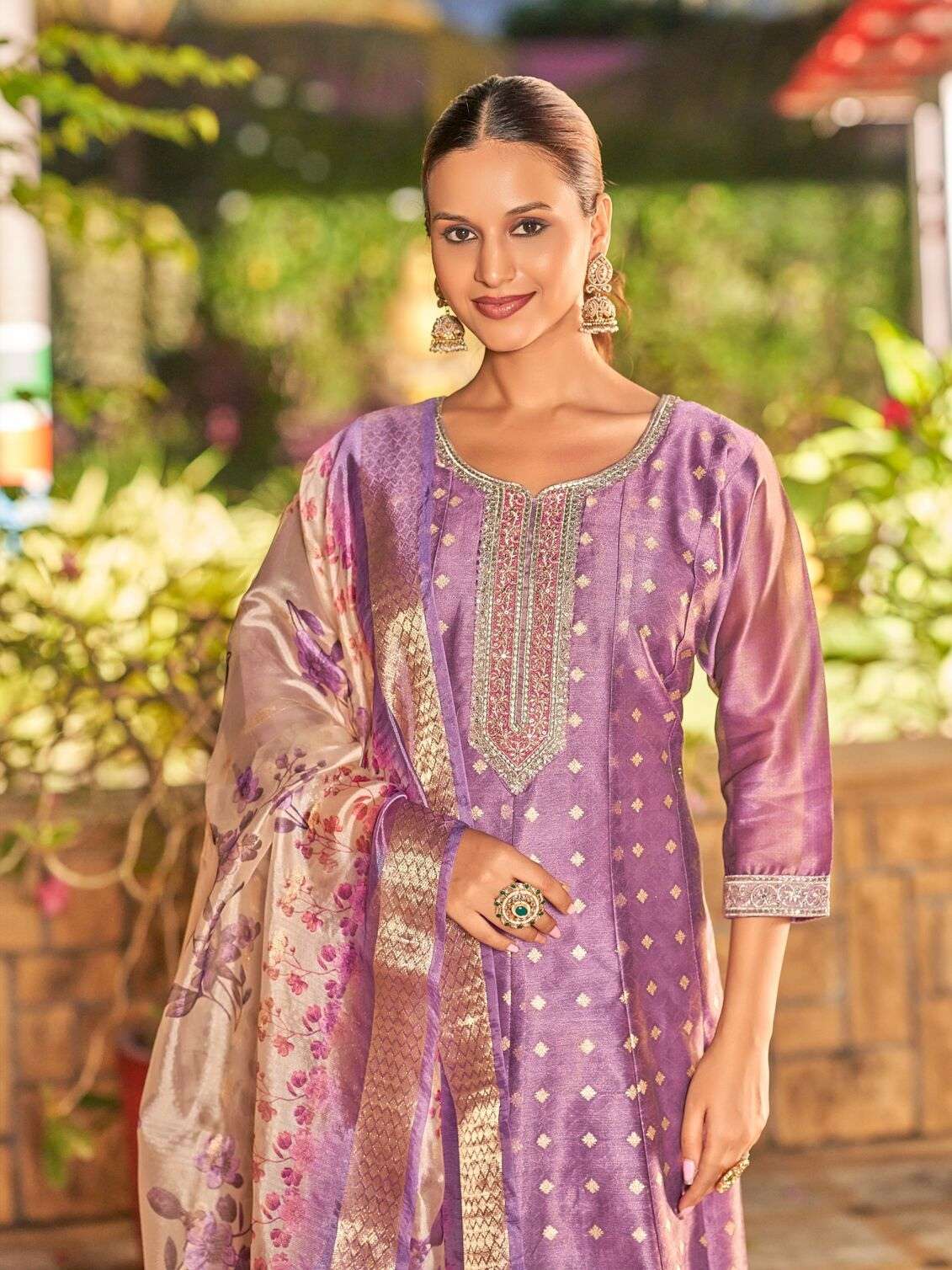 VALLEY BY AANCHI IN SHIMMER JACQUARD BUTTI WITH FANCY DIGITAL DUPATTA WORK 