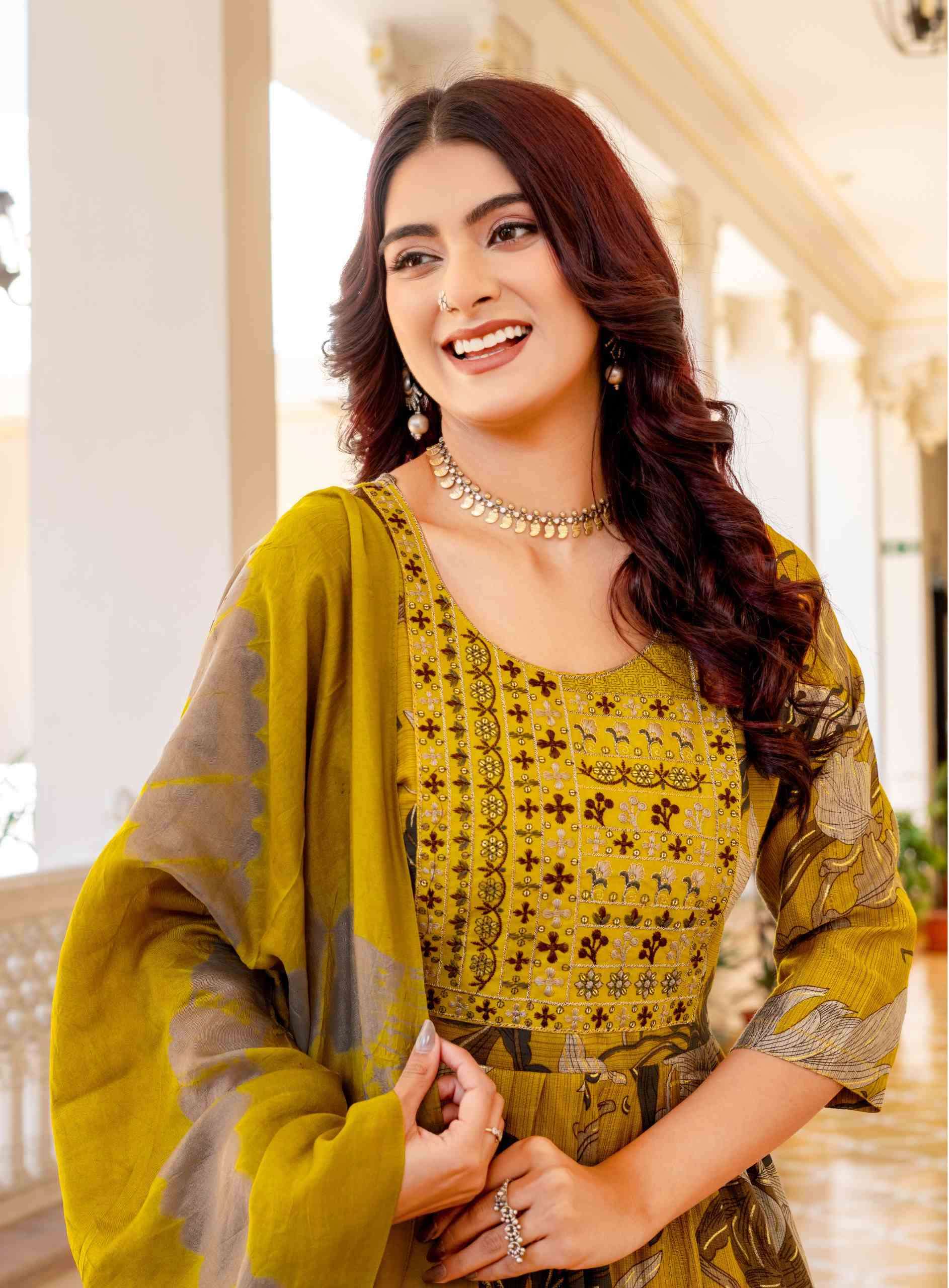 AMAYRA VOL-4 BY ERRAHA IN PREMIUM VATICAN FOIL PRINT WITH EXCLUSIVE EMBROIDERY WORK 