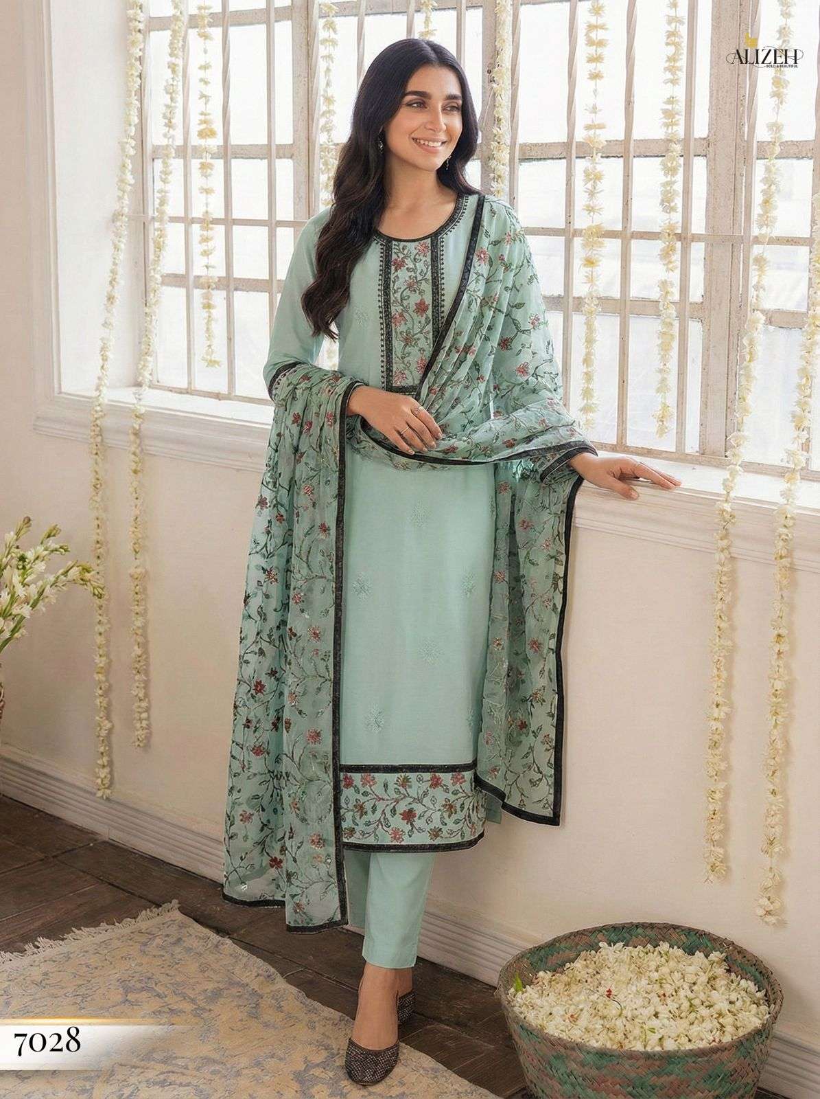 ALIZEH LAUNCHING GEORGETTE FABRIC COLLECTION GULAABO-2