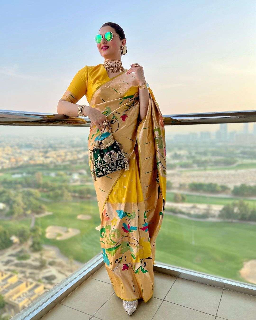 AMAZING BEST QUALITY BANARASI SOFT SILK SAREE 