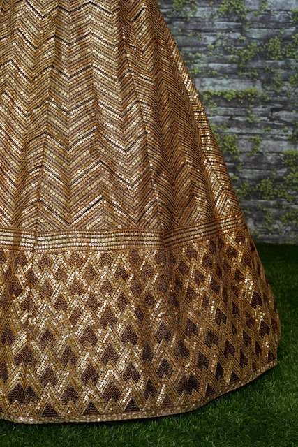 ANTIQUE GOLD BRIDAL LEHENGA WITH HEAVY EMBROIDERY AND NET DUPATTA