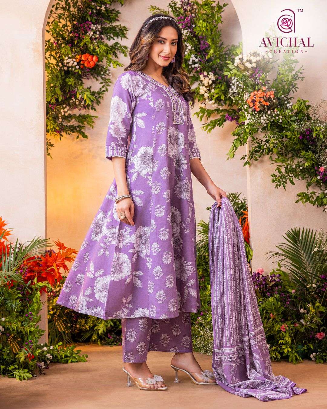 AVICHAL CREATION LAUNCH NEW PURE COTTON PRINTED FABRIC KURTI SET