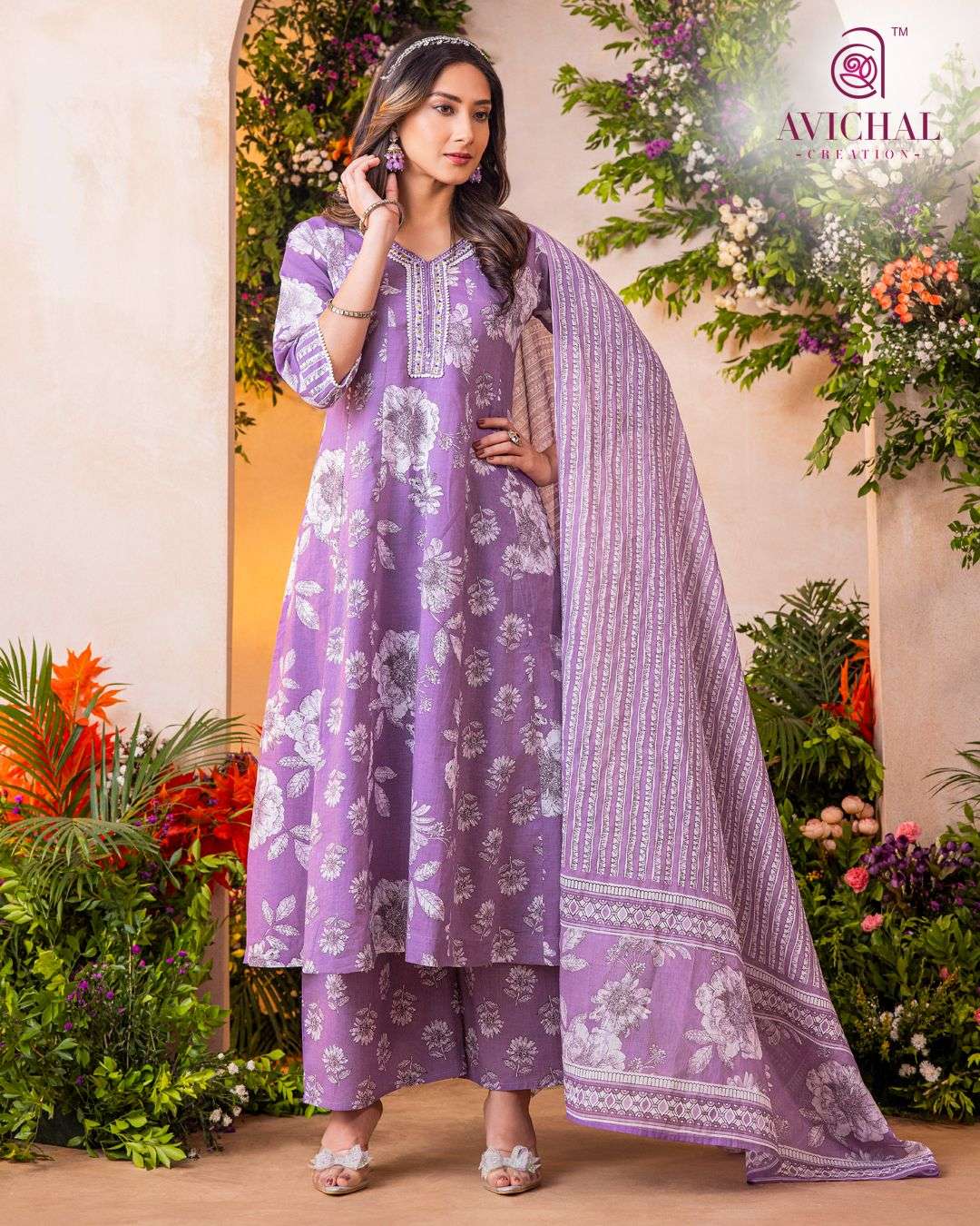AVICHAL CREATION LAUNCH NEW PURE COTTON PRINTED FABRIC KURTI SET