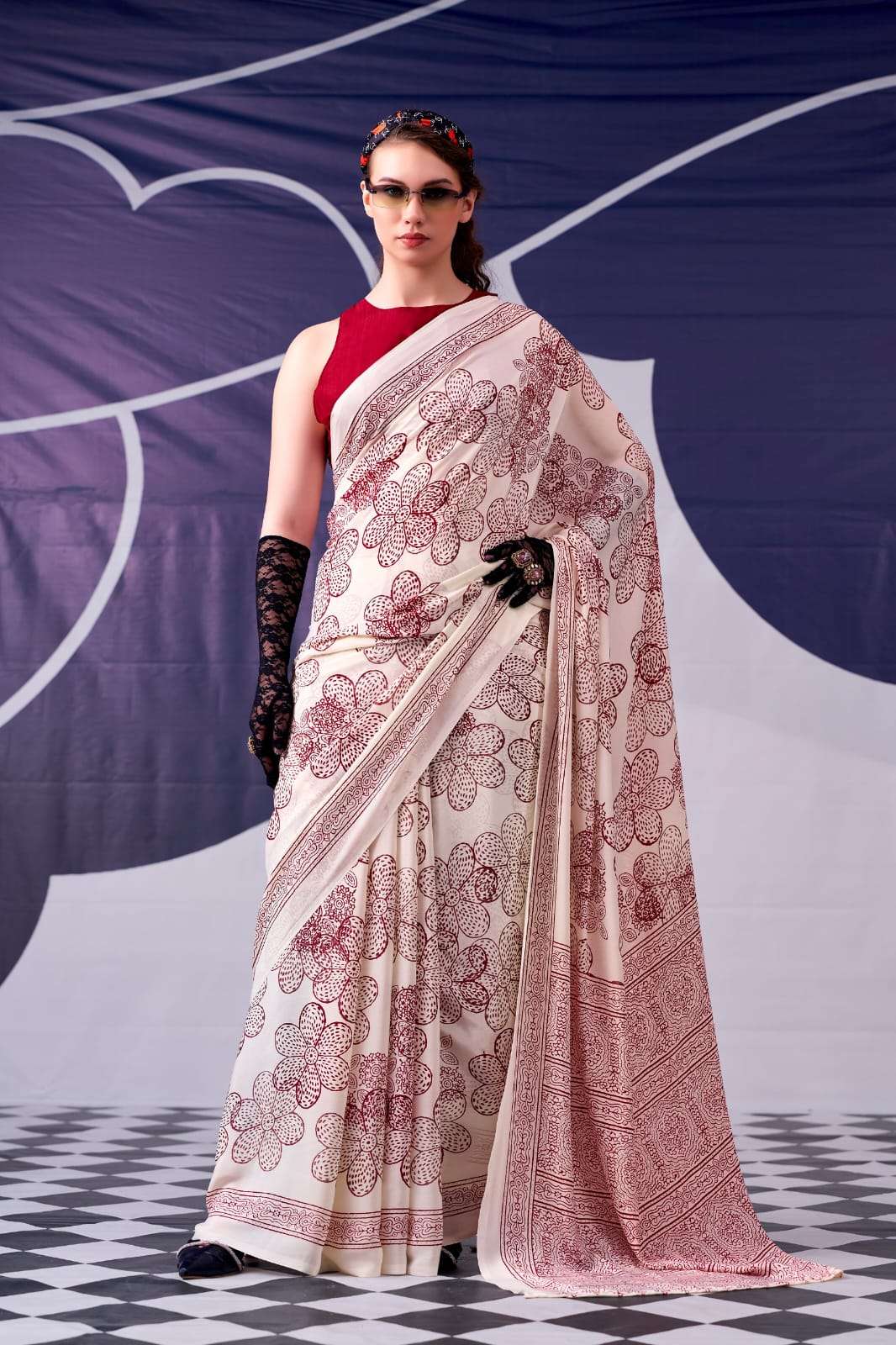 CLASSIC BEAUTY REDEFINED WITH SILKY SMOOTH TEXTURE AND ARTISTIC FLORAL DETAILLING SAREE KASHVIYA